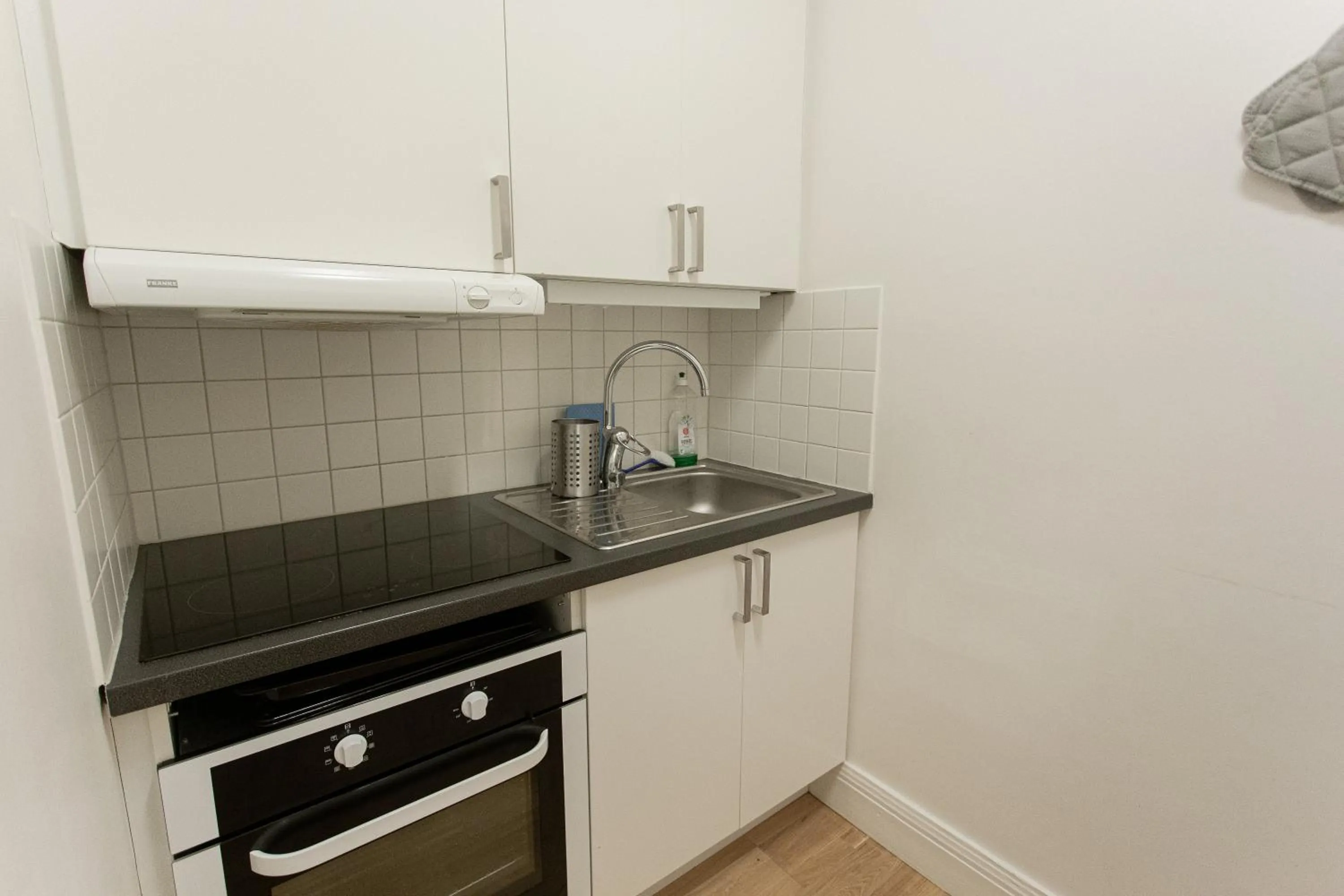 Kitchen or kitchenette in Continental Apartment Hotel Sundsvall