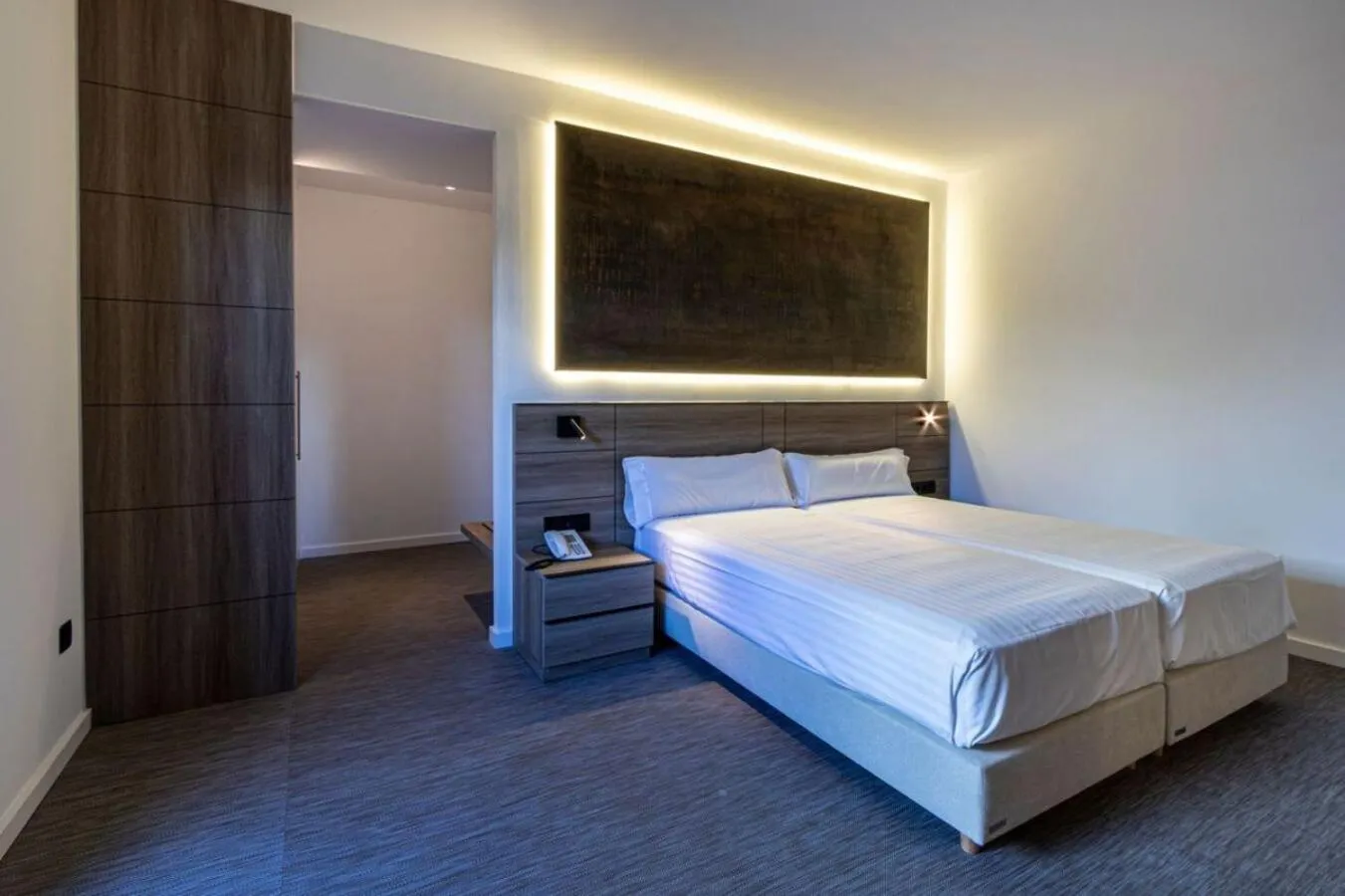 Photo of the whole room in Hotel Inffinit Sanxenxo