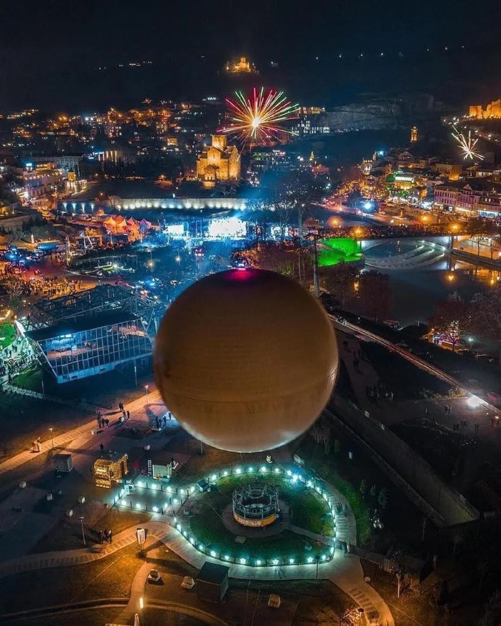 City view in 7 Rooms