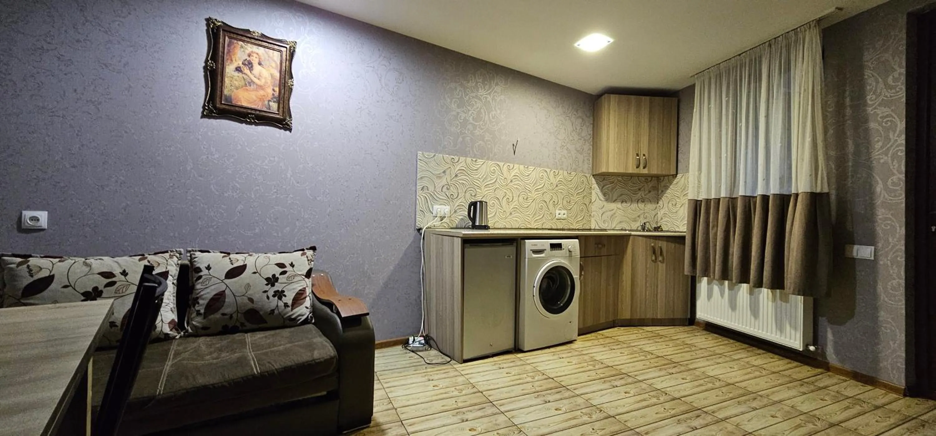 Kitchen or kitchenette in 7 Rooms