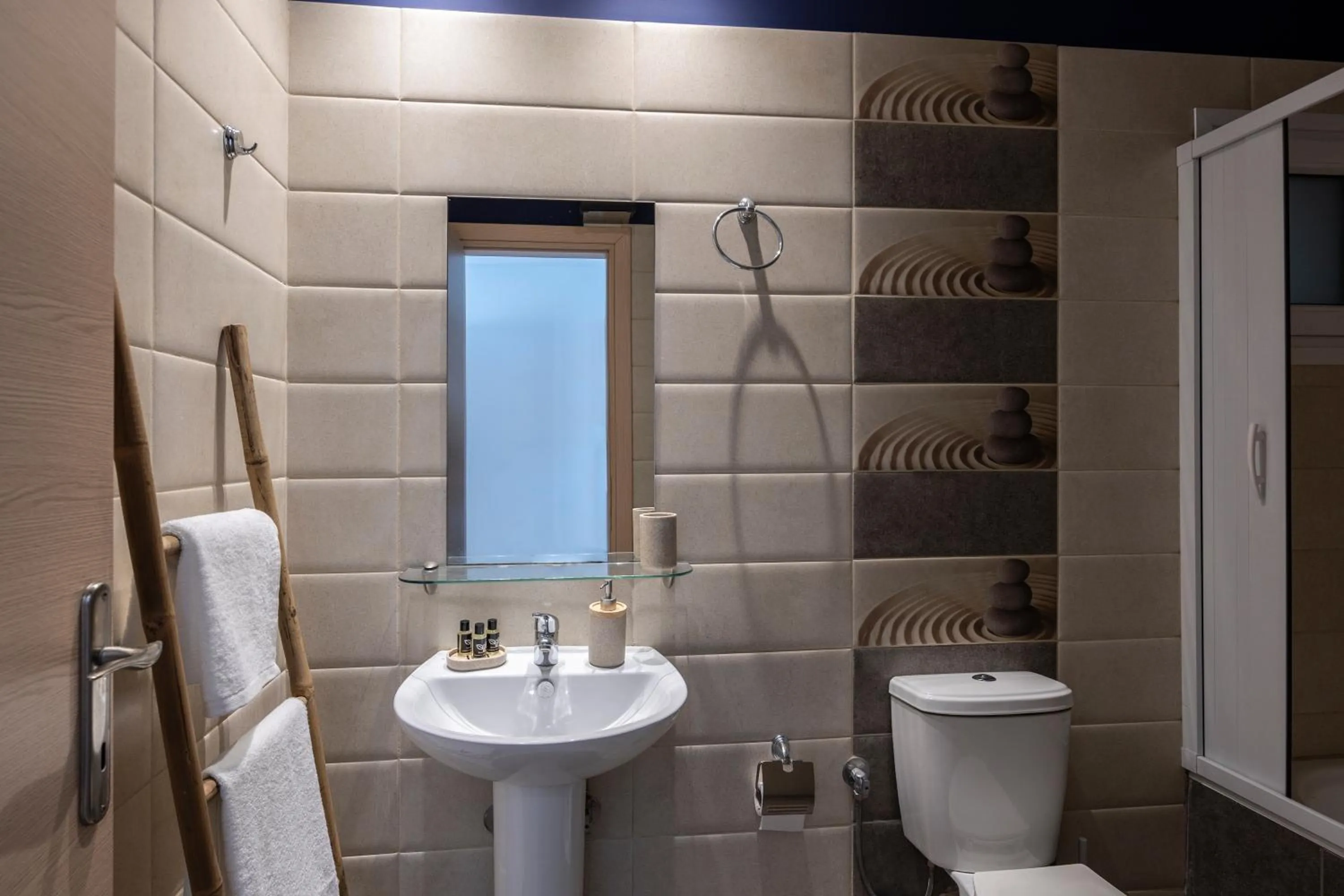 Bathroom in Hotel Kontes Comfort