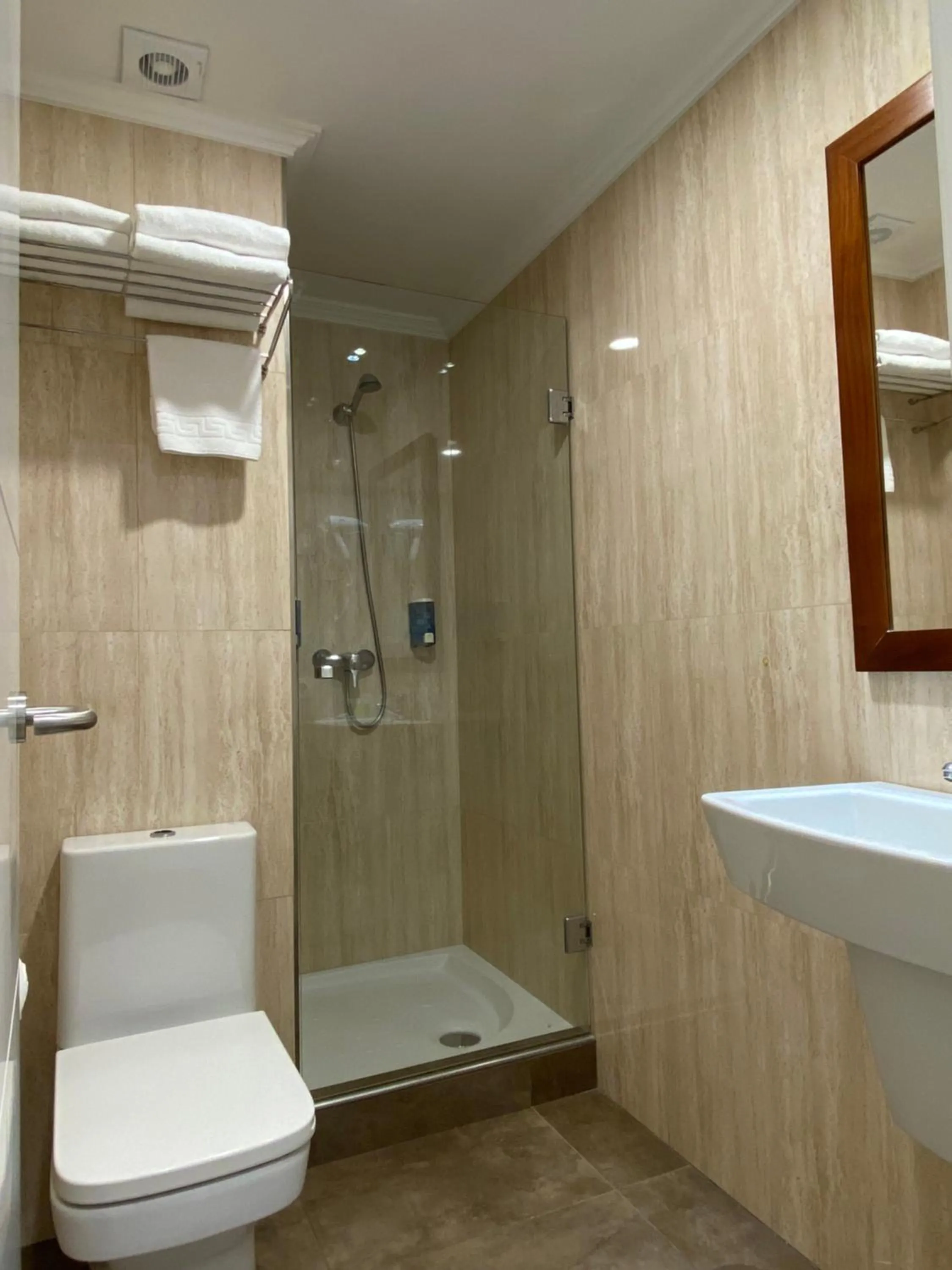 Bathroom in Hotel Arsus