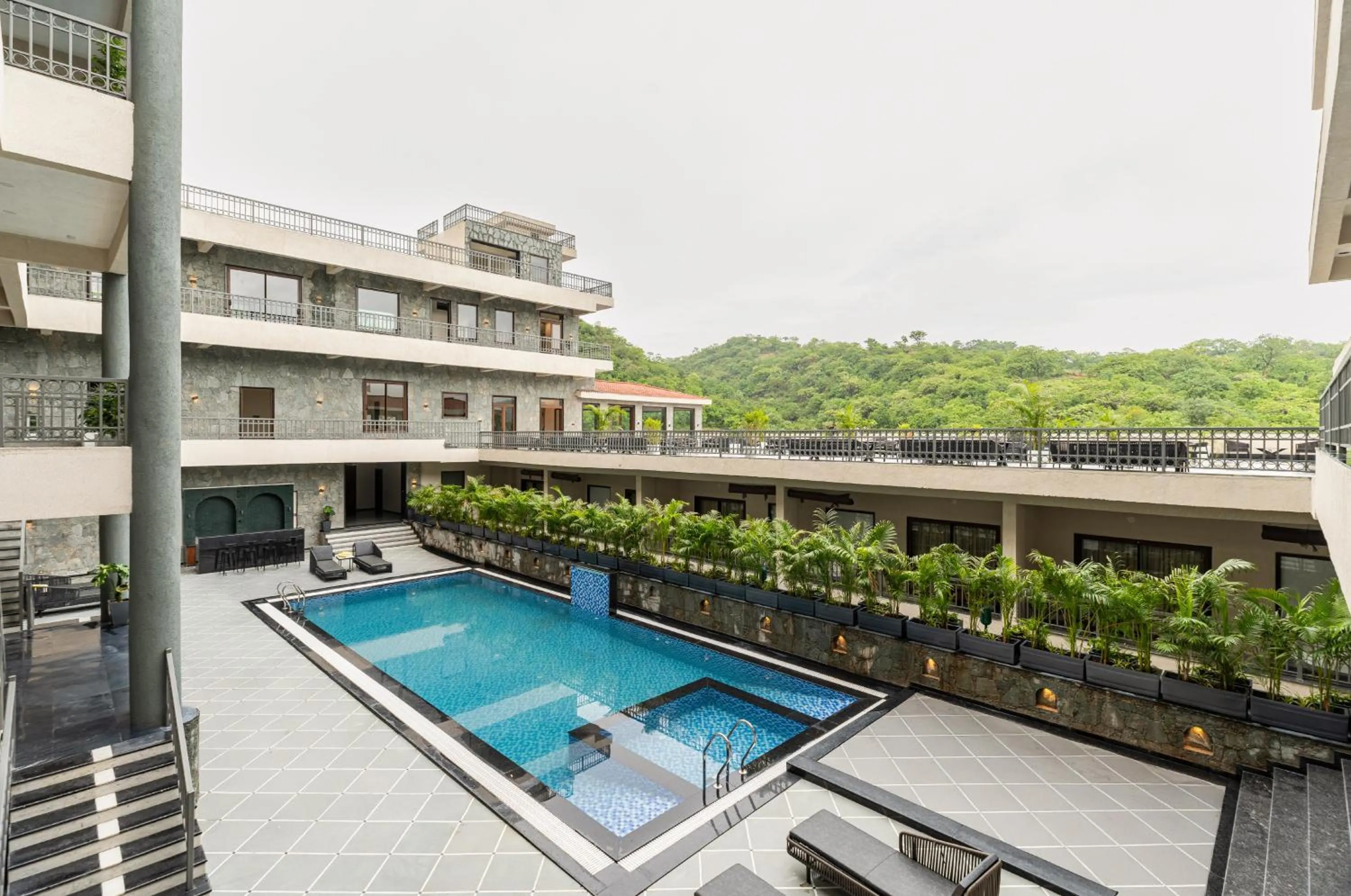 Swimming pool in Namoka The Fort Resort, Kumbhalgarh