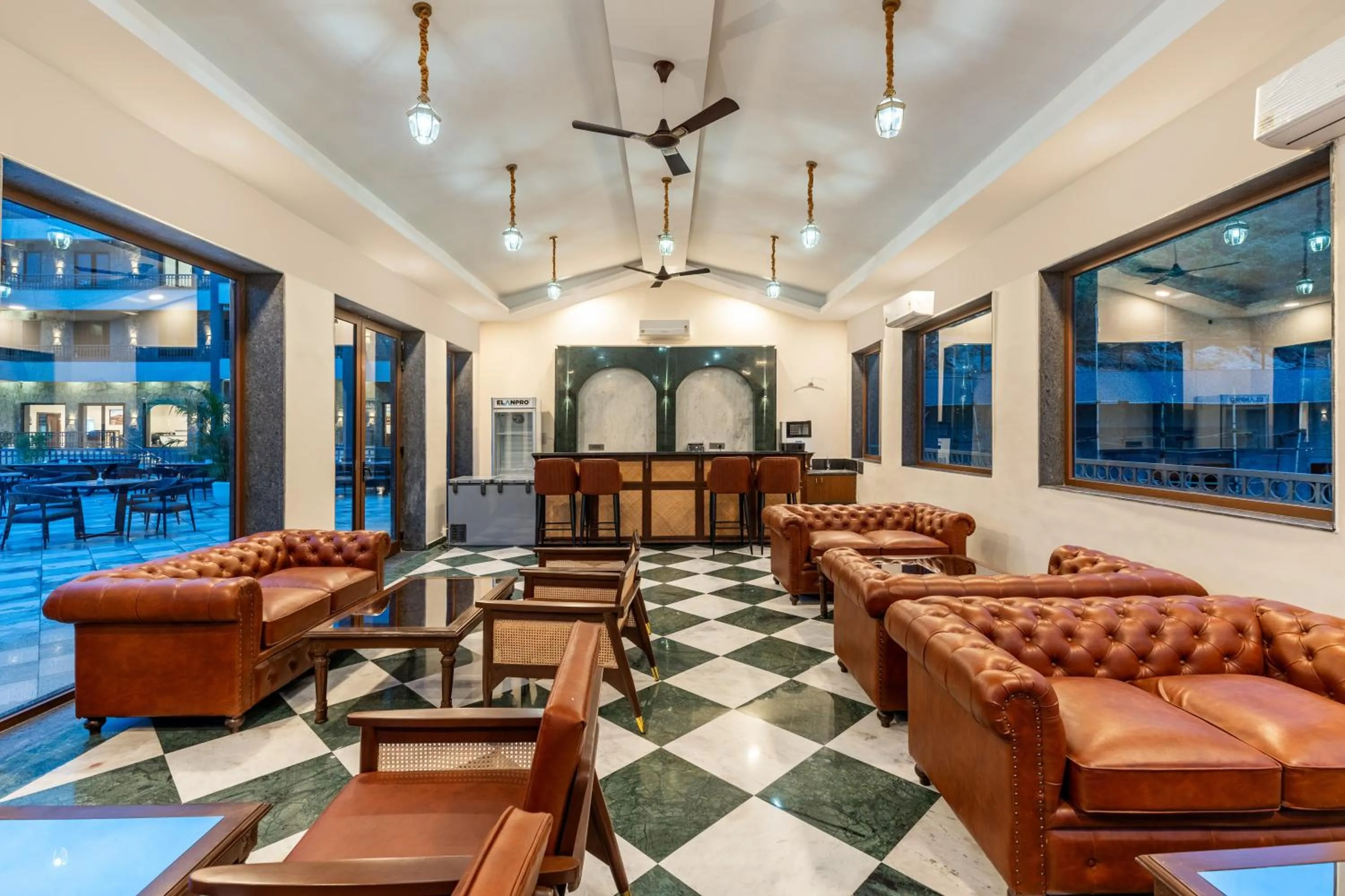 Lounge or bar in Namoka The Fort Resort, Kumbhalgarh