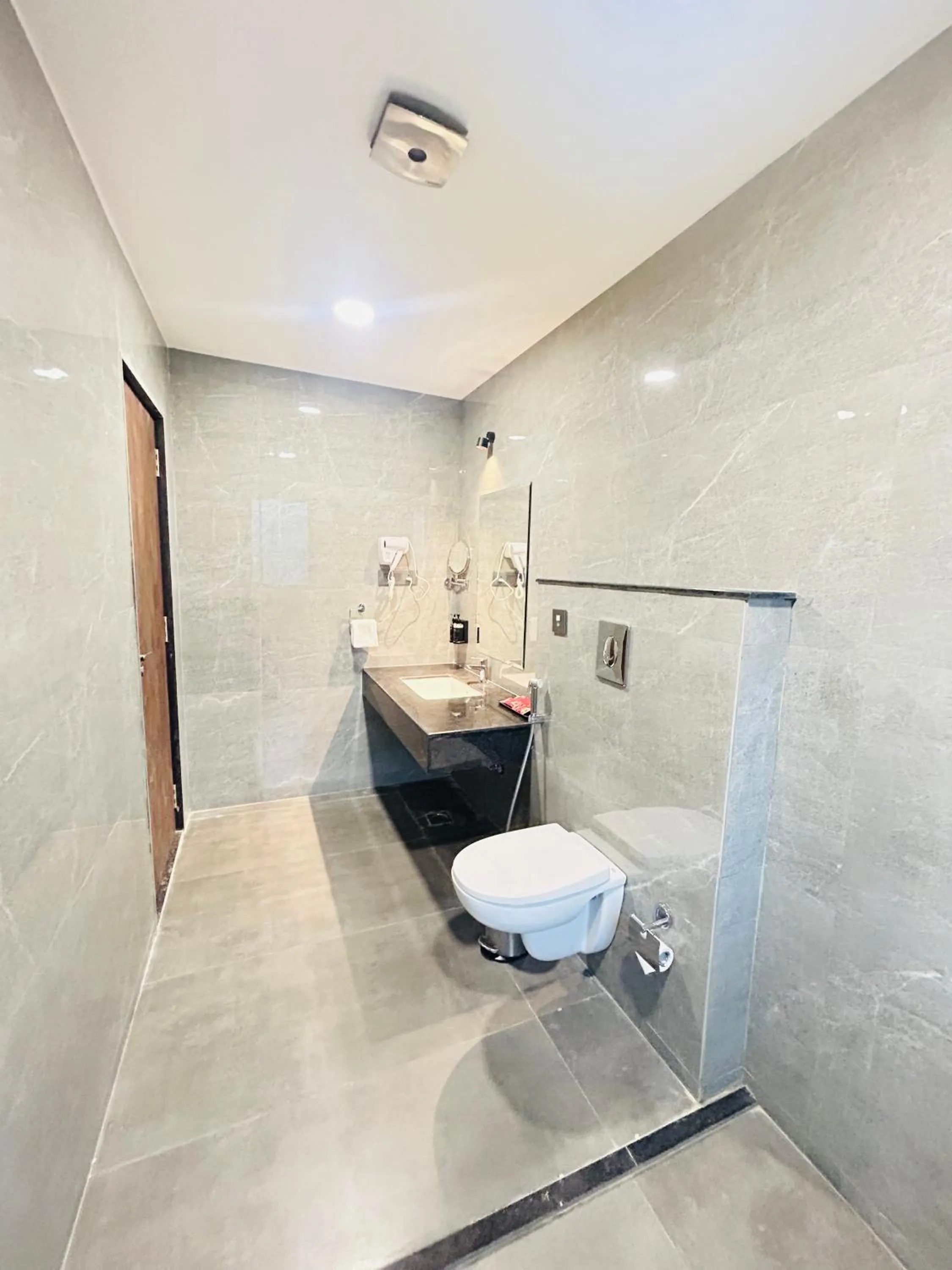 Bathroom in Namoka The Fort Resort, Kumbhalgarh