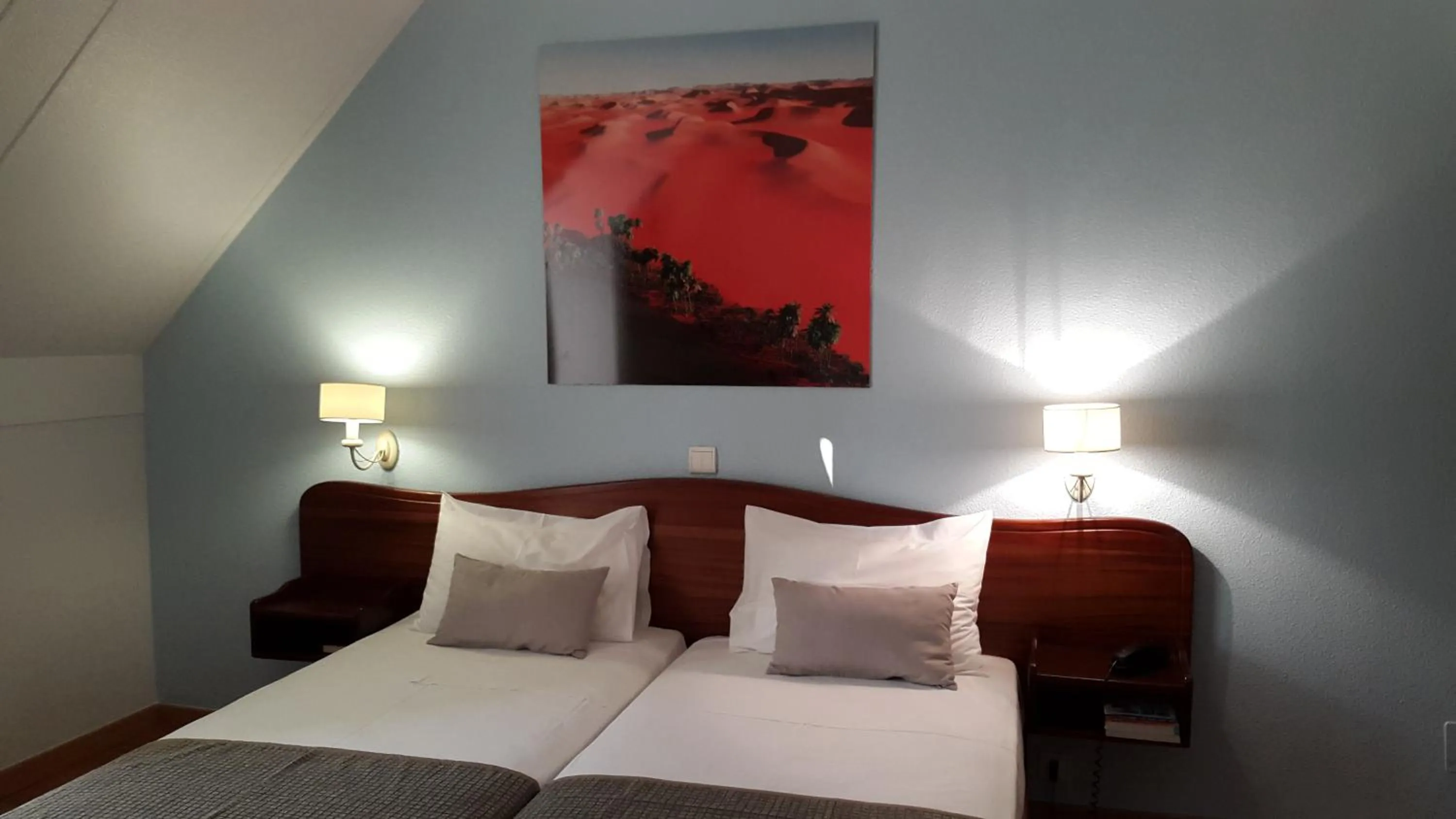 Bedroom, Bed in Hotel Austral by Exsel