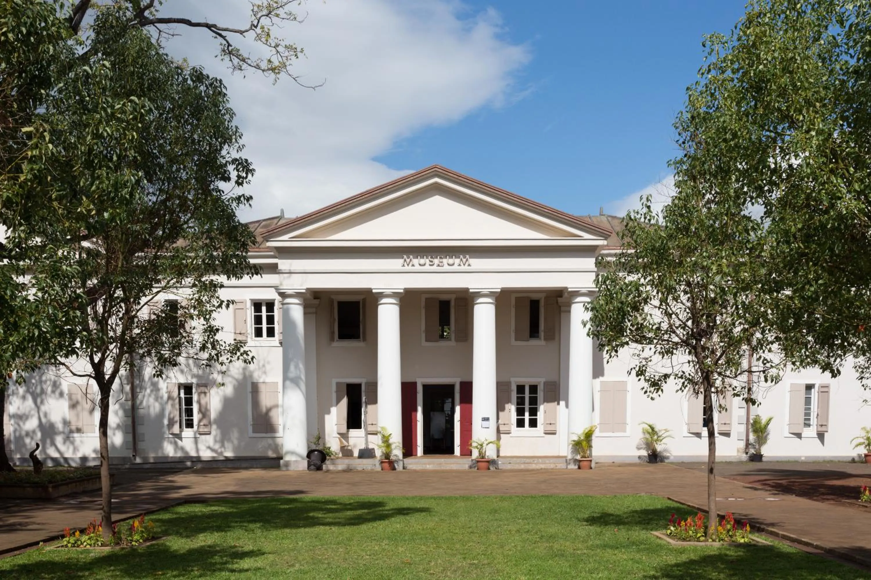 Nearby landmark in Hotel Austral by Exsel