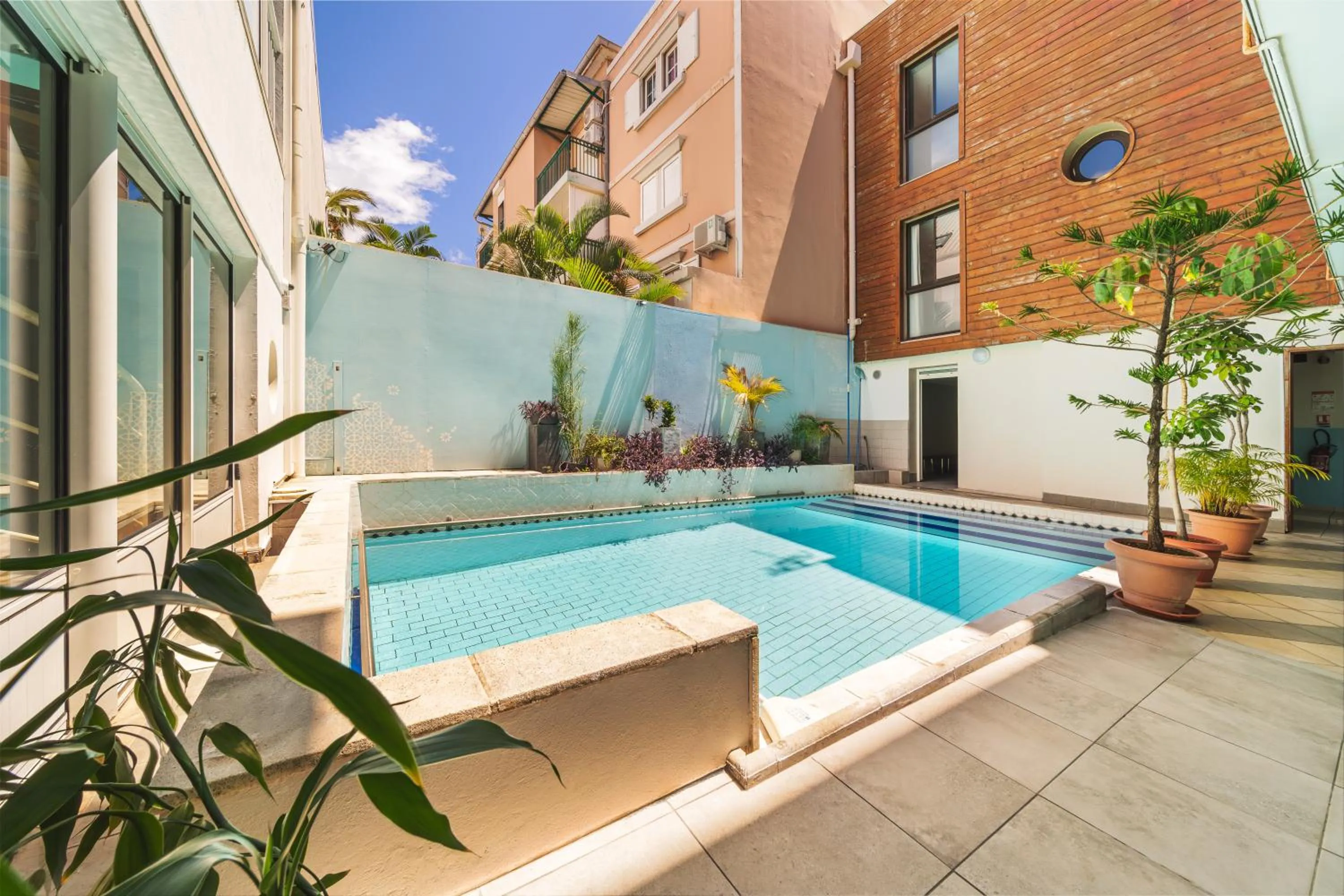 Swimming pool in Hotel Austral by Exsel