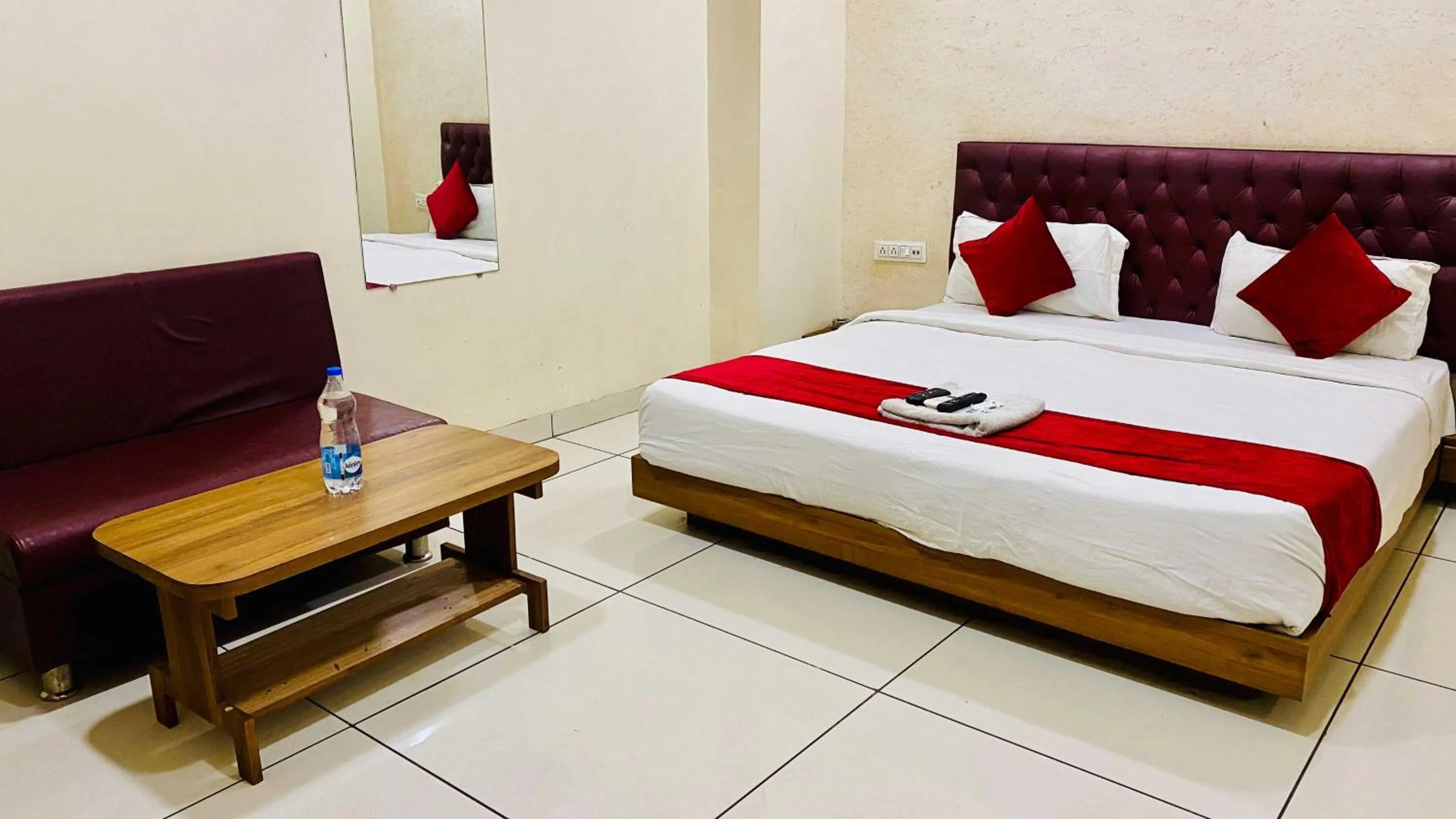 Bed in Hotel Sukh Vilas