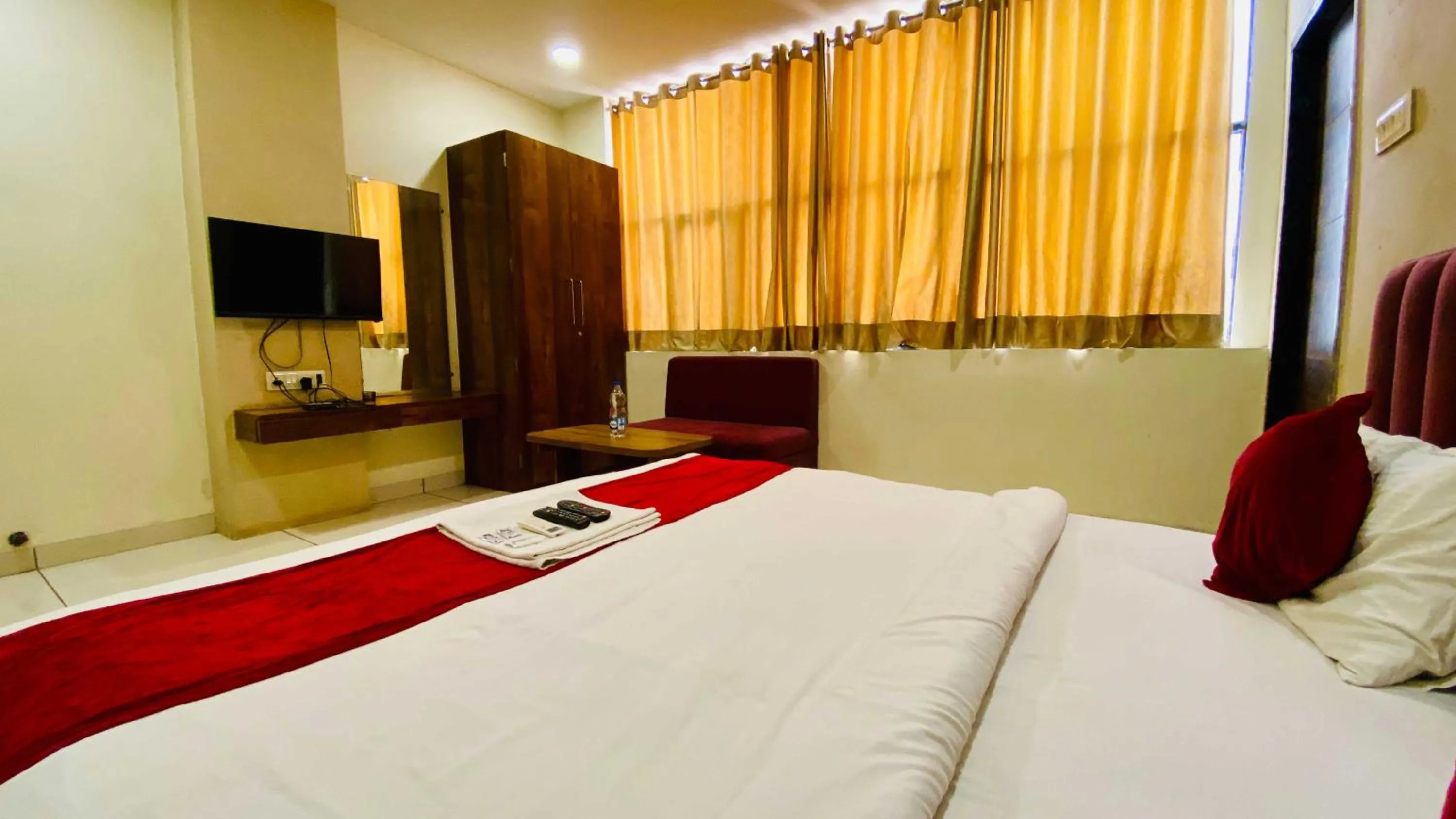 Bed in Hotel Sukh Vilas