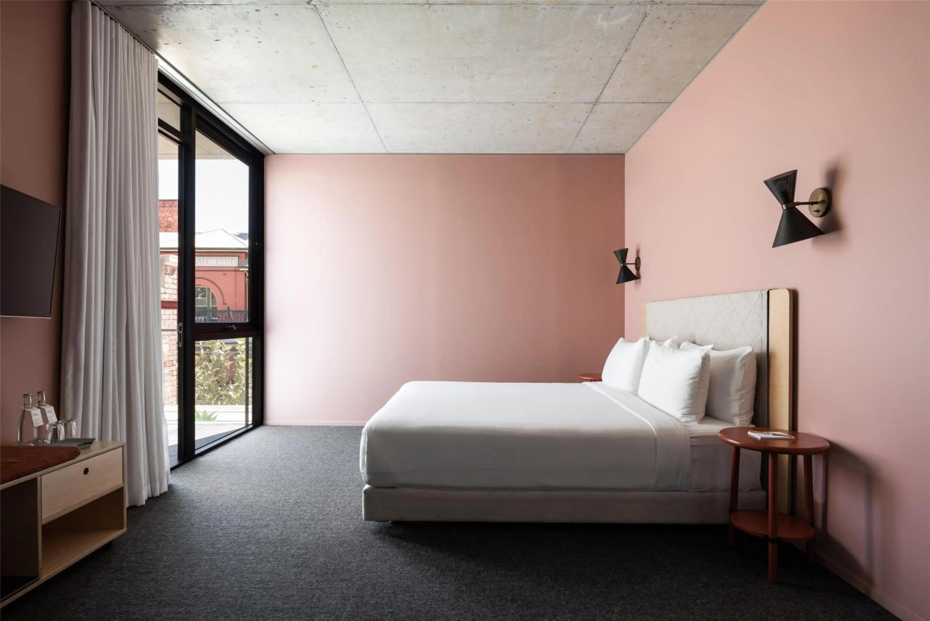 Bedroom, Bed in Alex Hotel