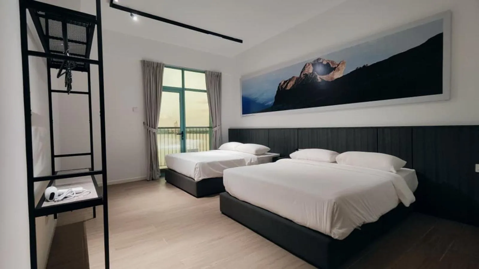 Bed in Bay Win La,mer Butik