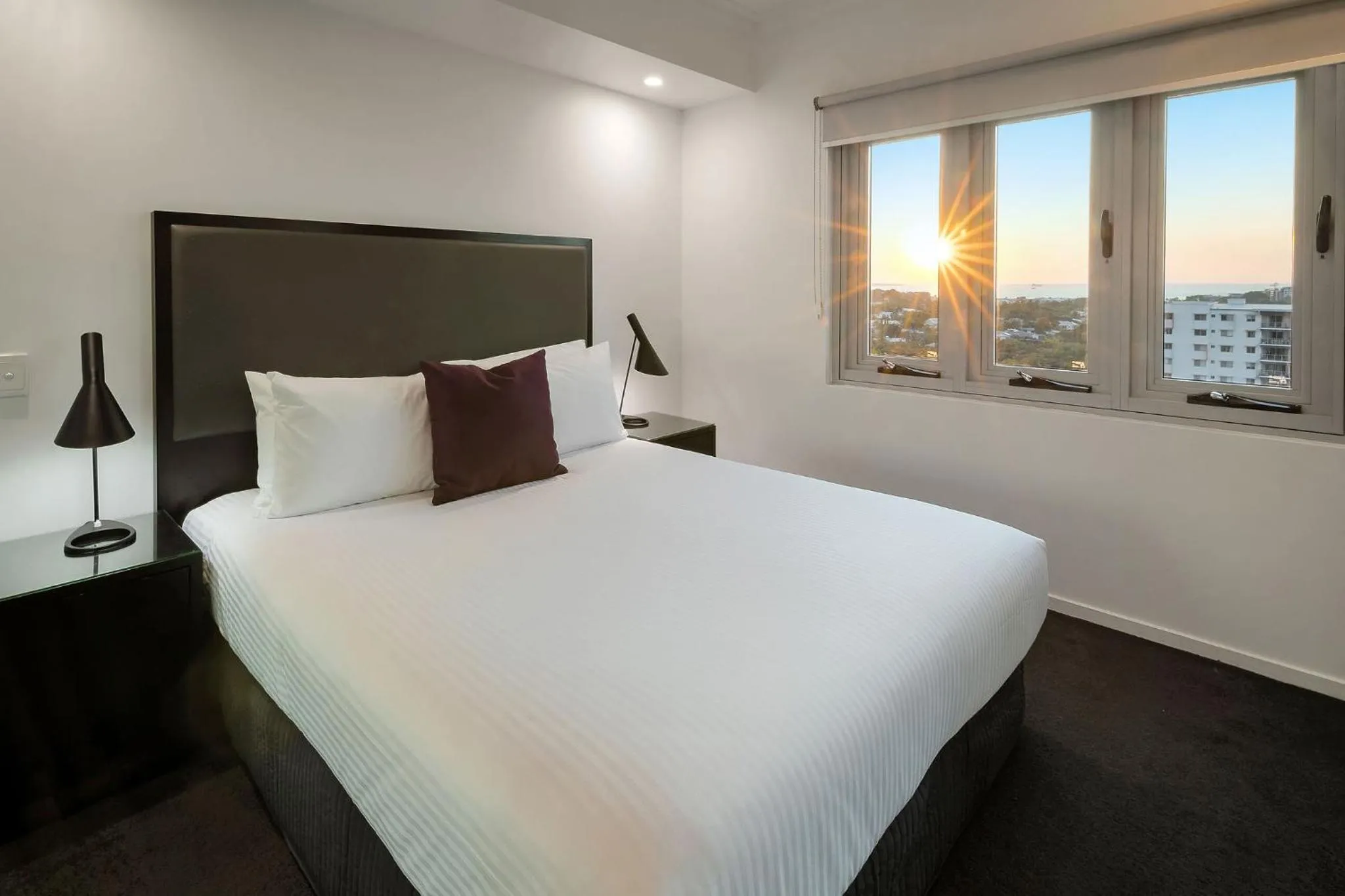 Bed in H on Mitchell Apartment Hotel