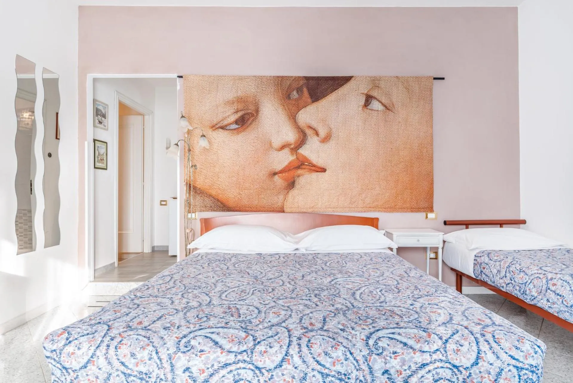 Photo of the whole room, Bed in Lia Rooms 2