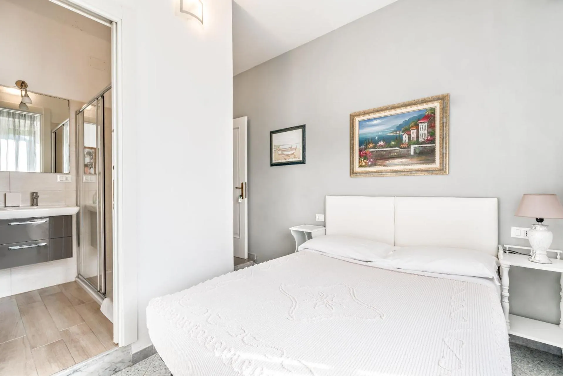 Photo of the whole room, Bed in Lia Rooms 2