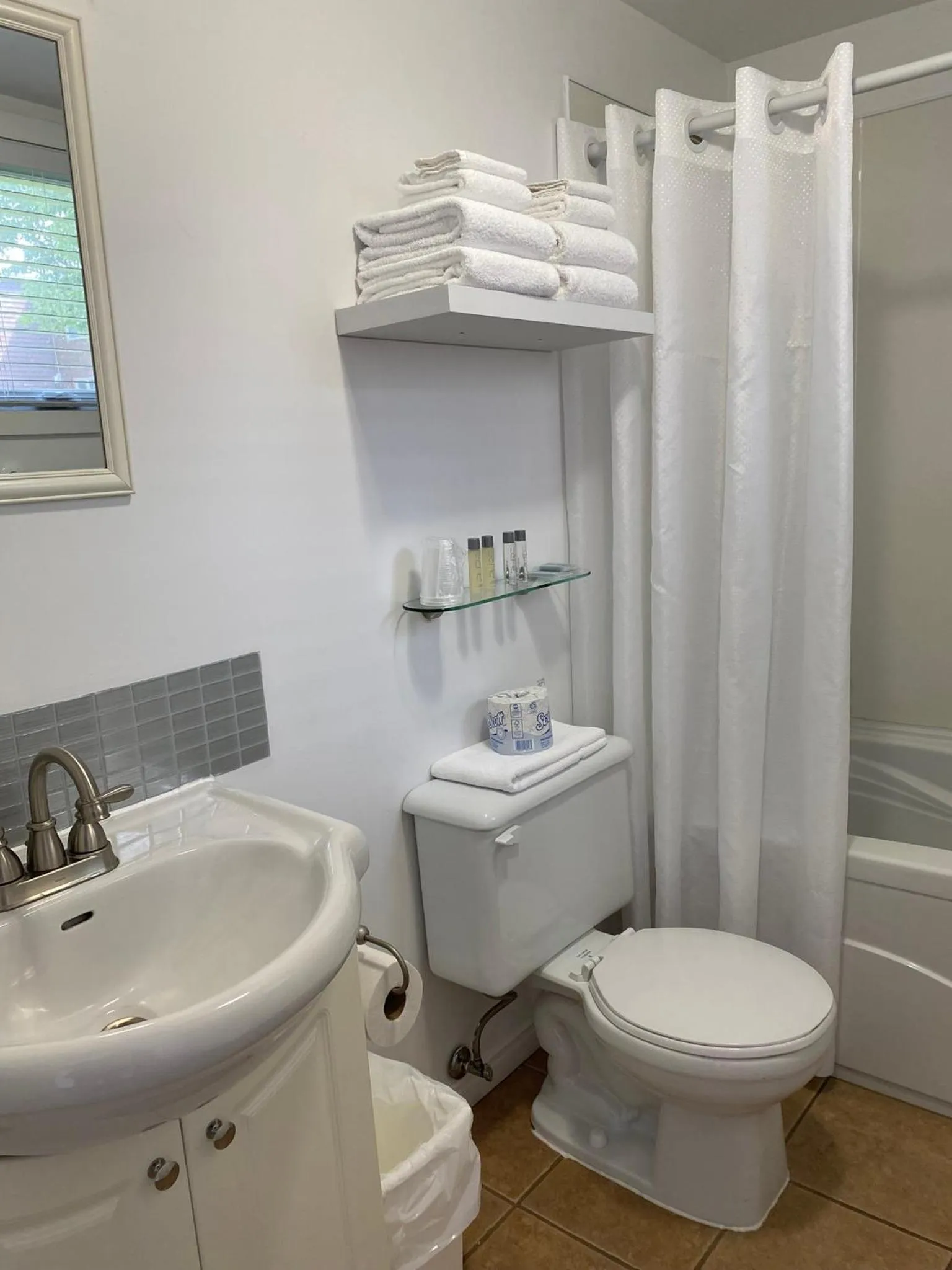 Bathroom in Motel Centre-Ville