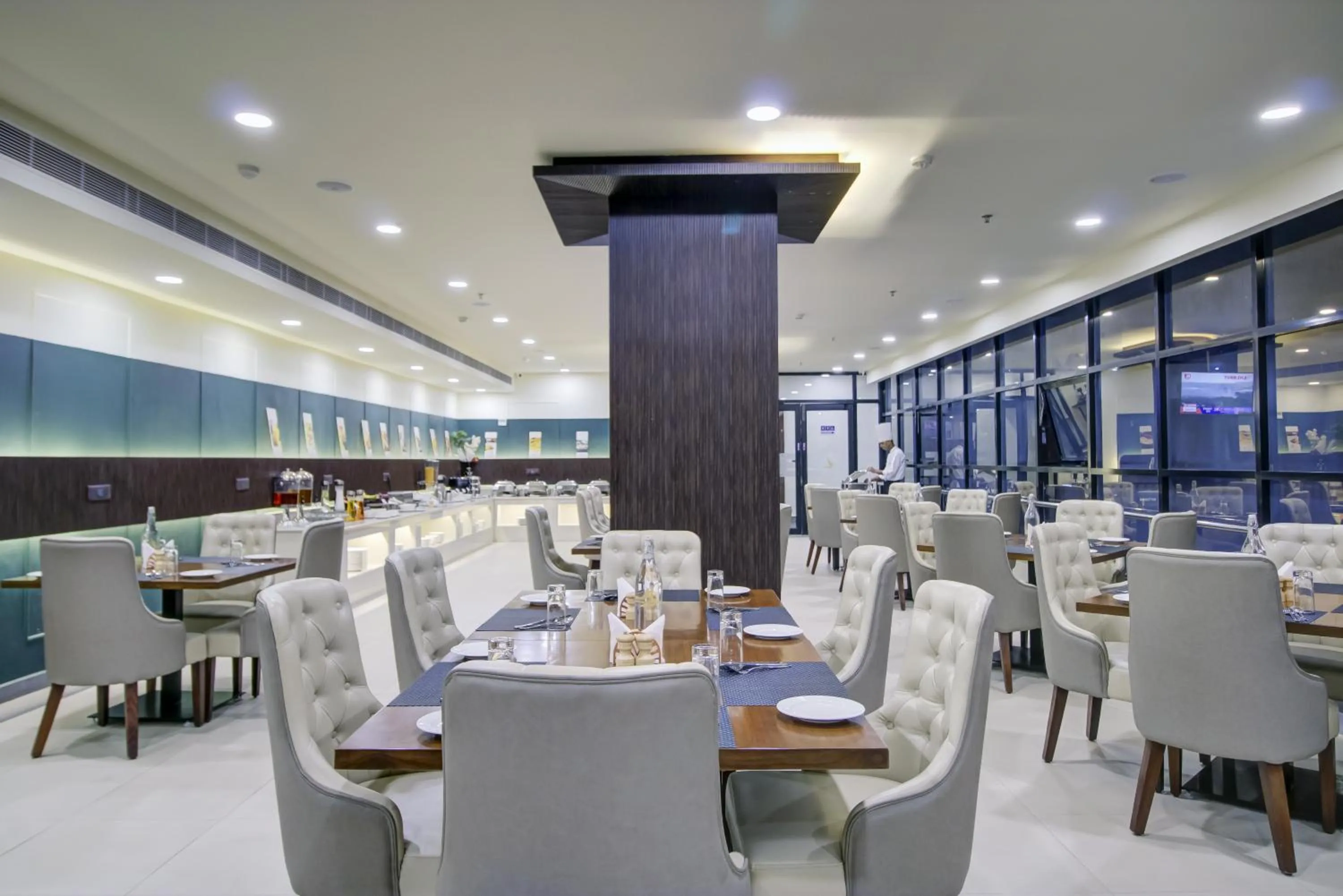 Restaurant/places to eat in The Bindal Hotel