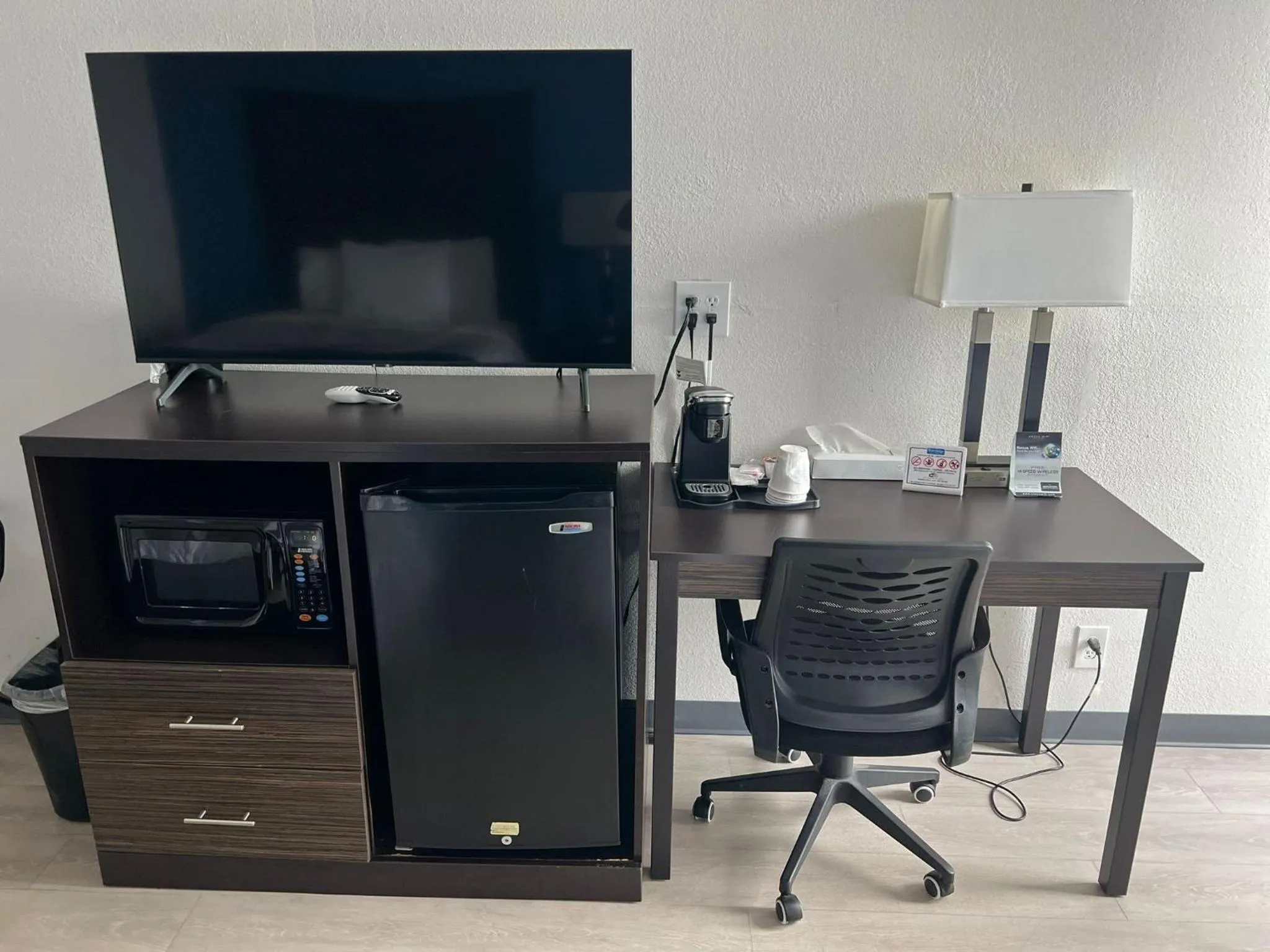 TV and multimedia in Travelodge by Wyndham Gallipolis