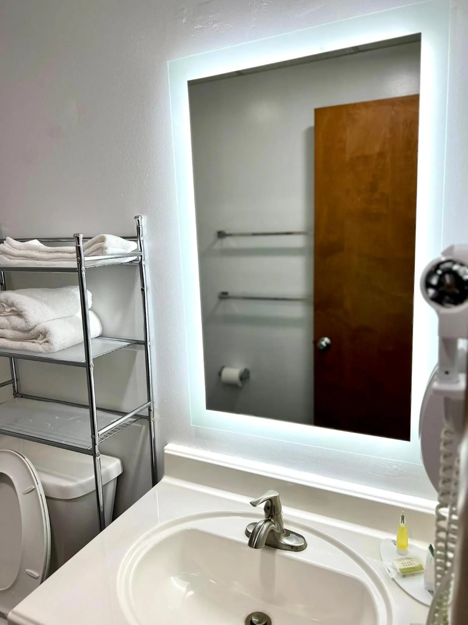 Toilet in Travelodge by Wyndham Gallipolis