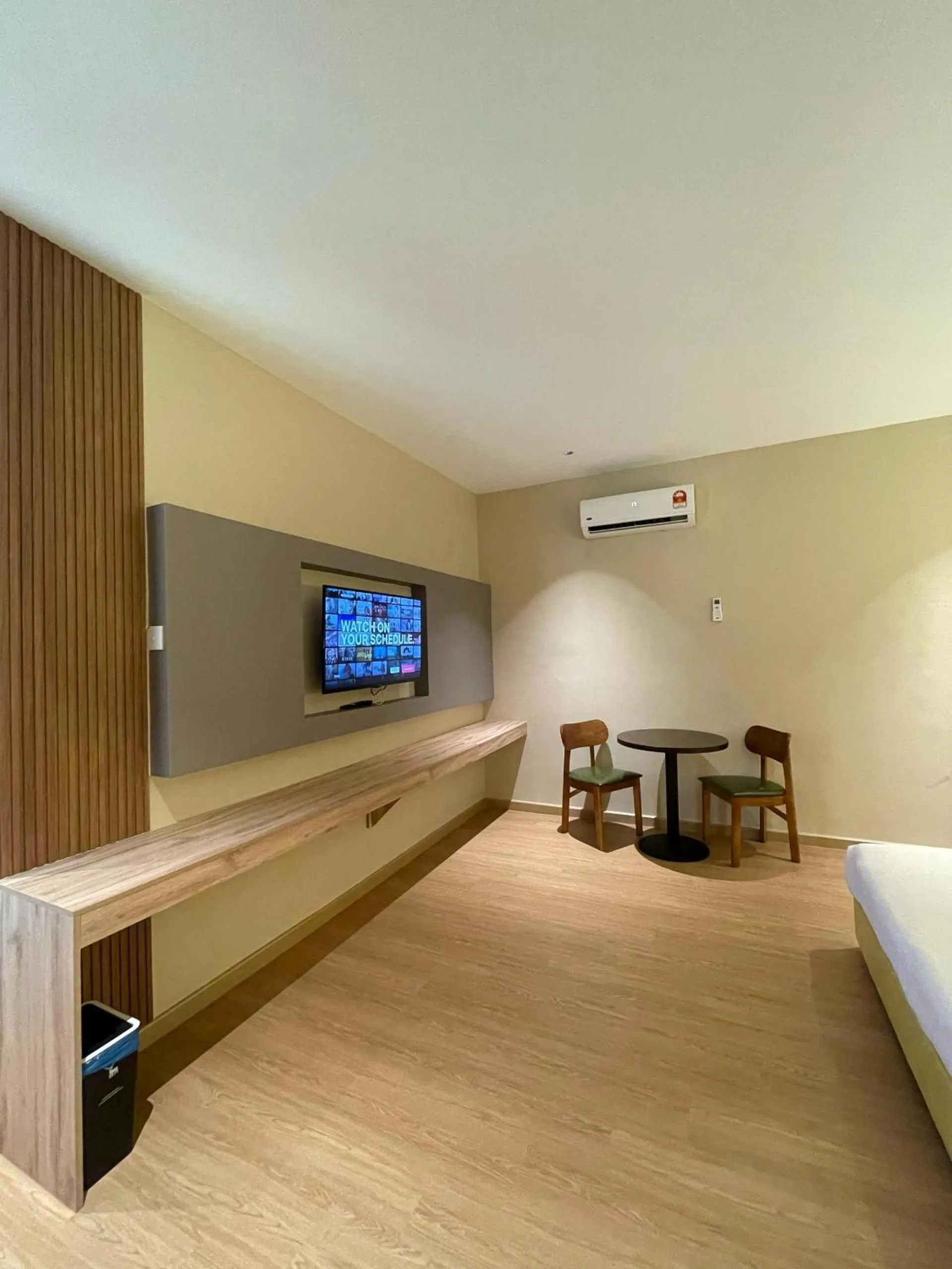 TV and multimedia, Bed in Rompin Beach Resorts