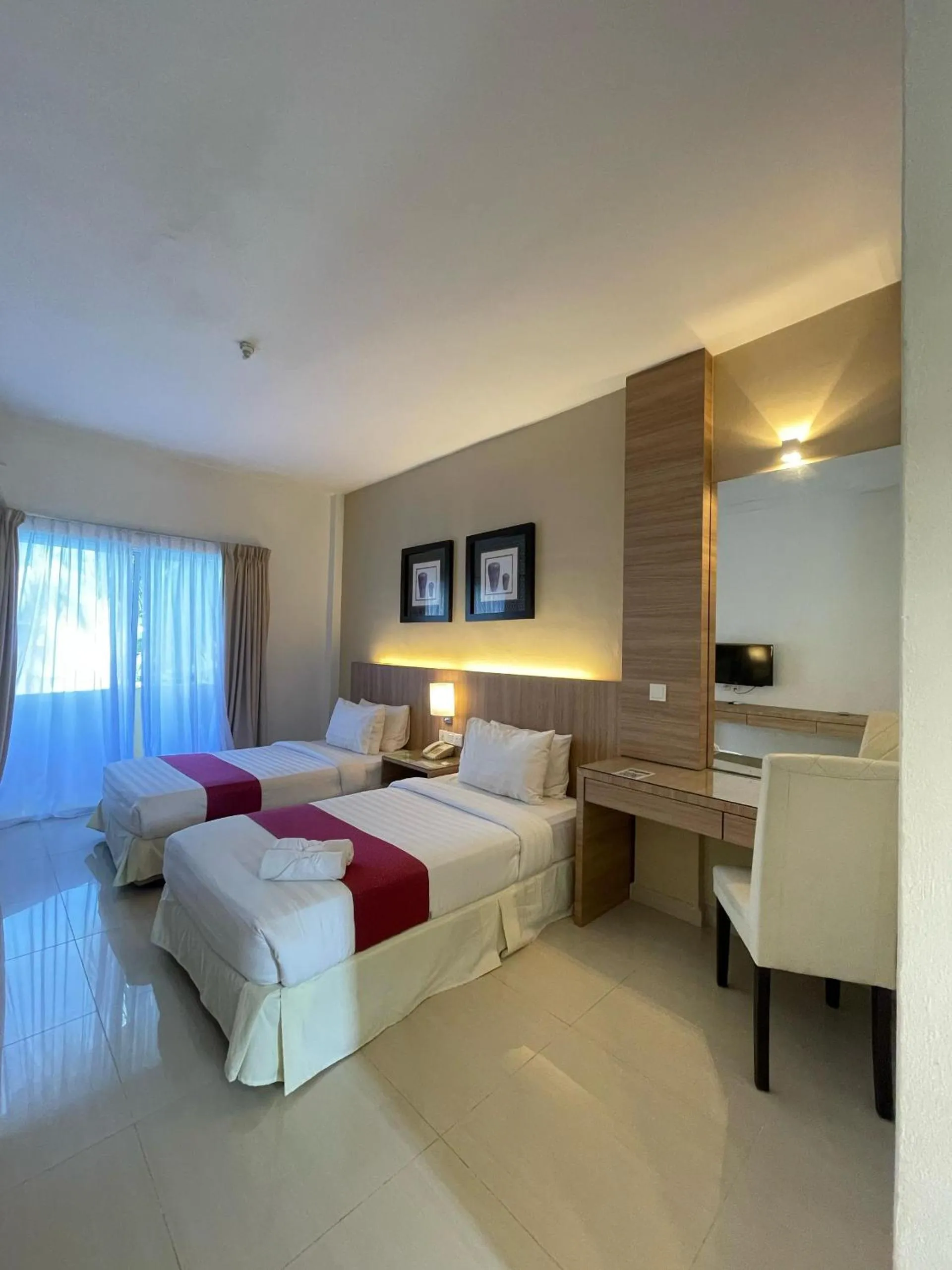 Bed in Rompin Beach Resorts
