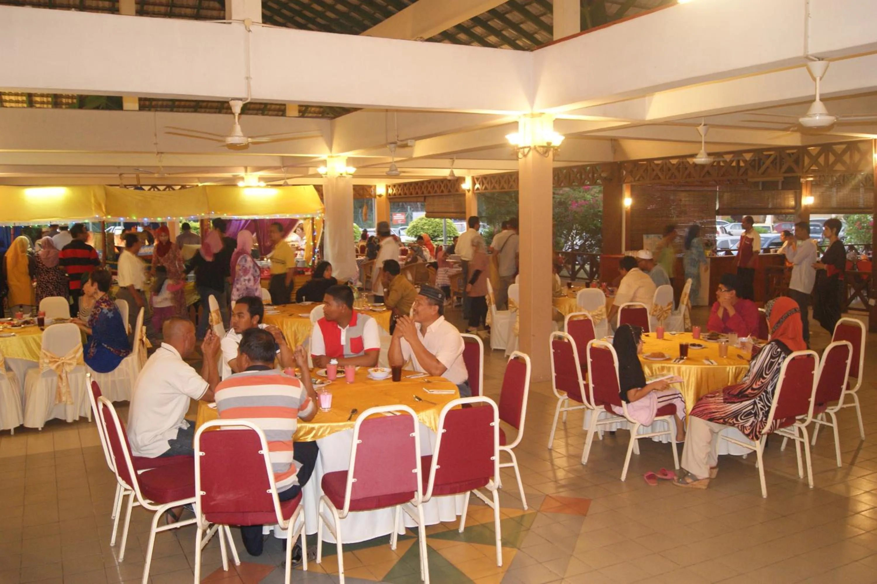 Communal lounge/ TV room in Rompin Beach Resorts