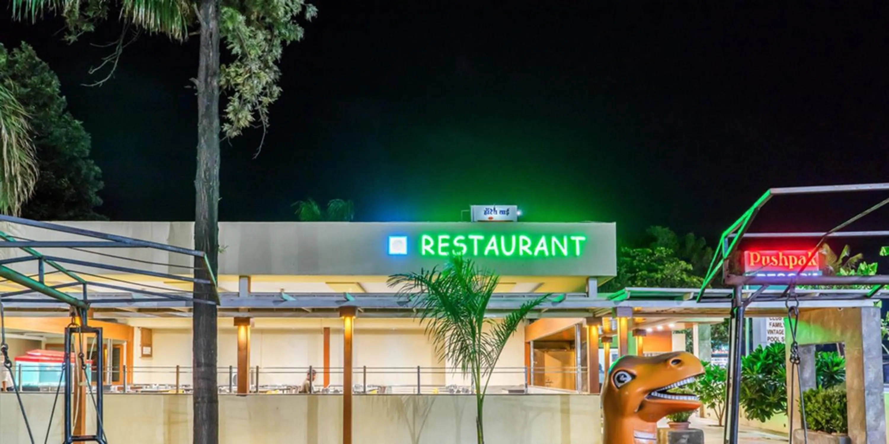 Restaurant/places to eat in Pushpak Resort