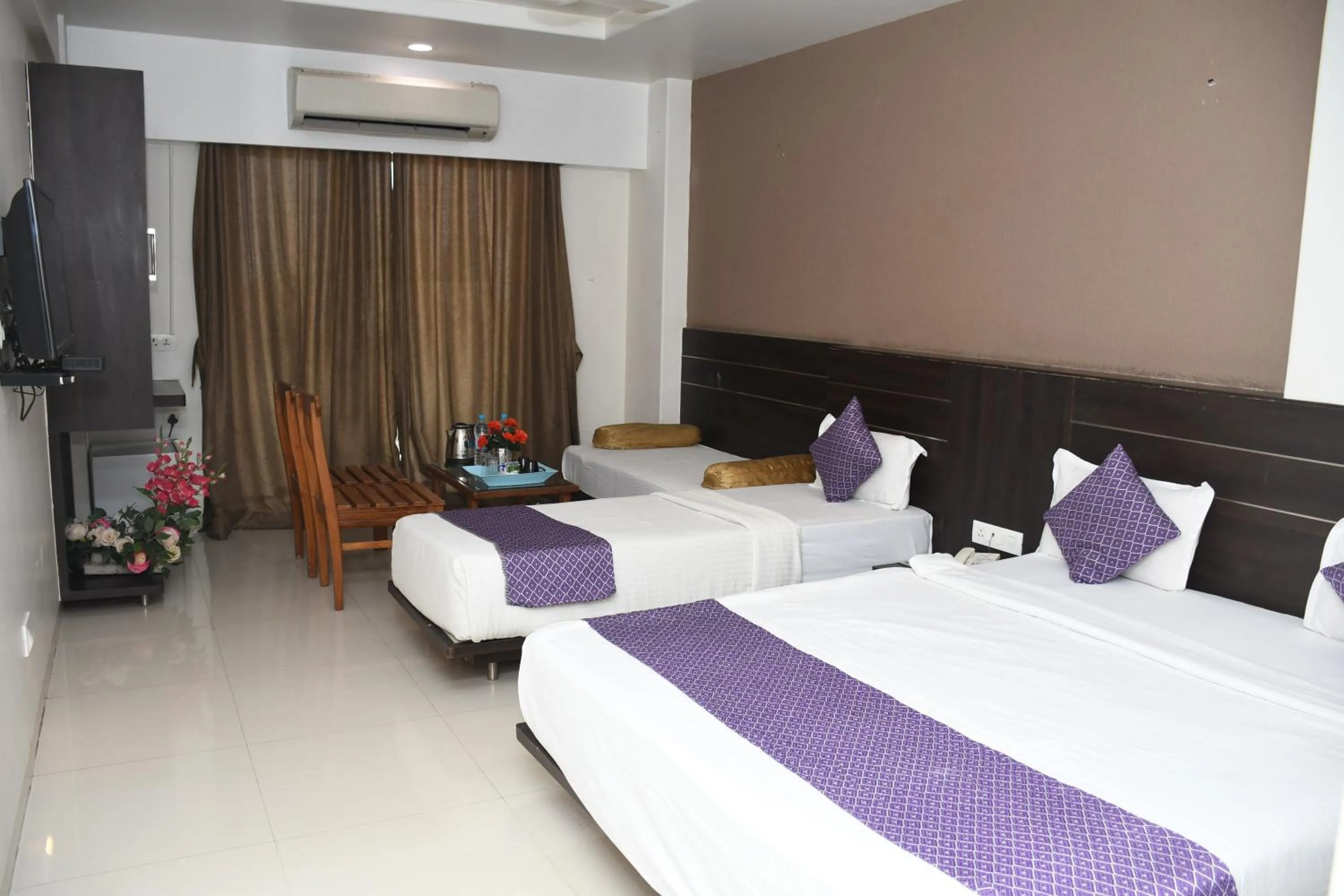 Bedroom, Bed in Pushpak Resort