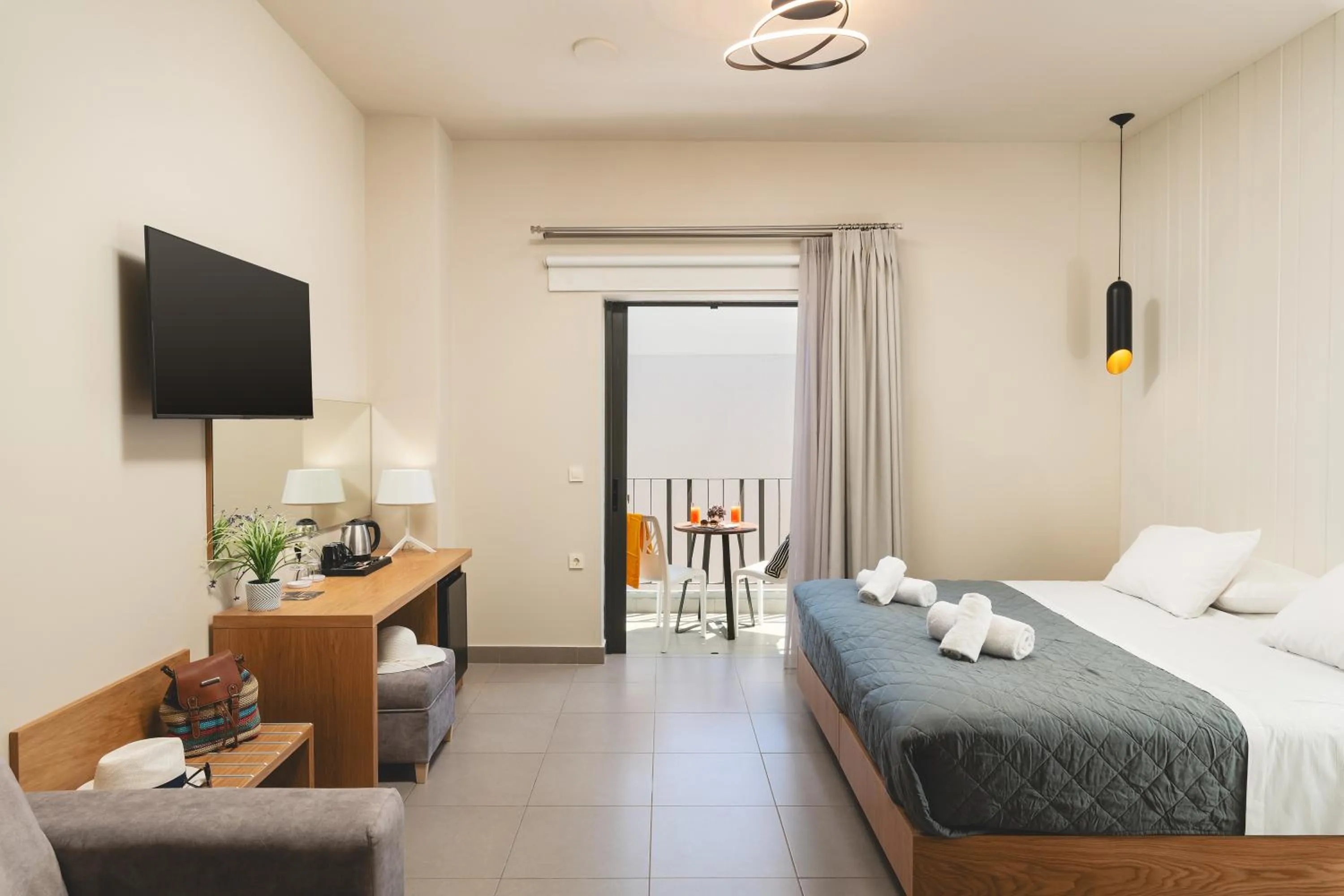 TV and multimedia, Bed in Elia Agia Marina Hotel