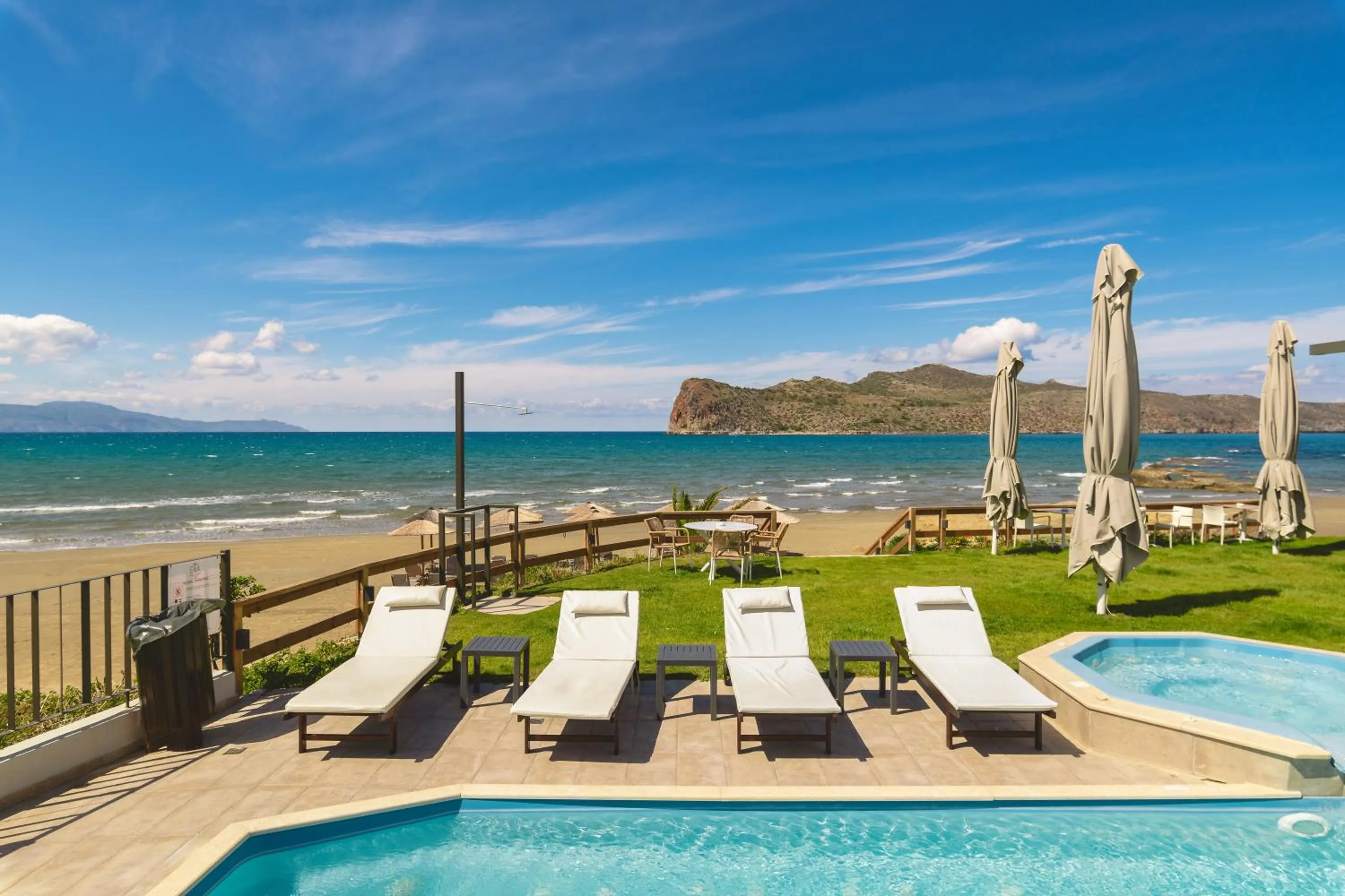 Beach in Elia Agia Marina Hotel