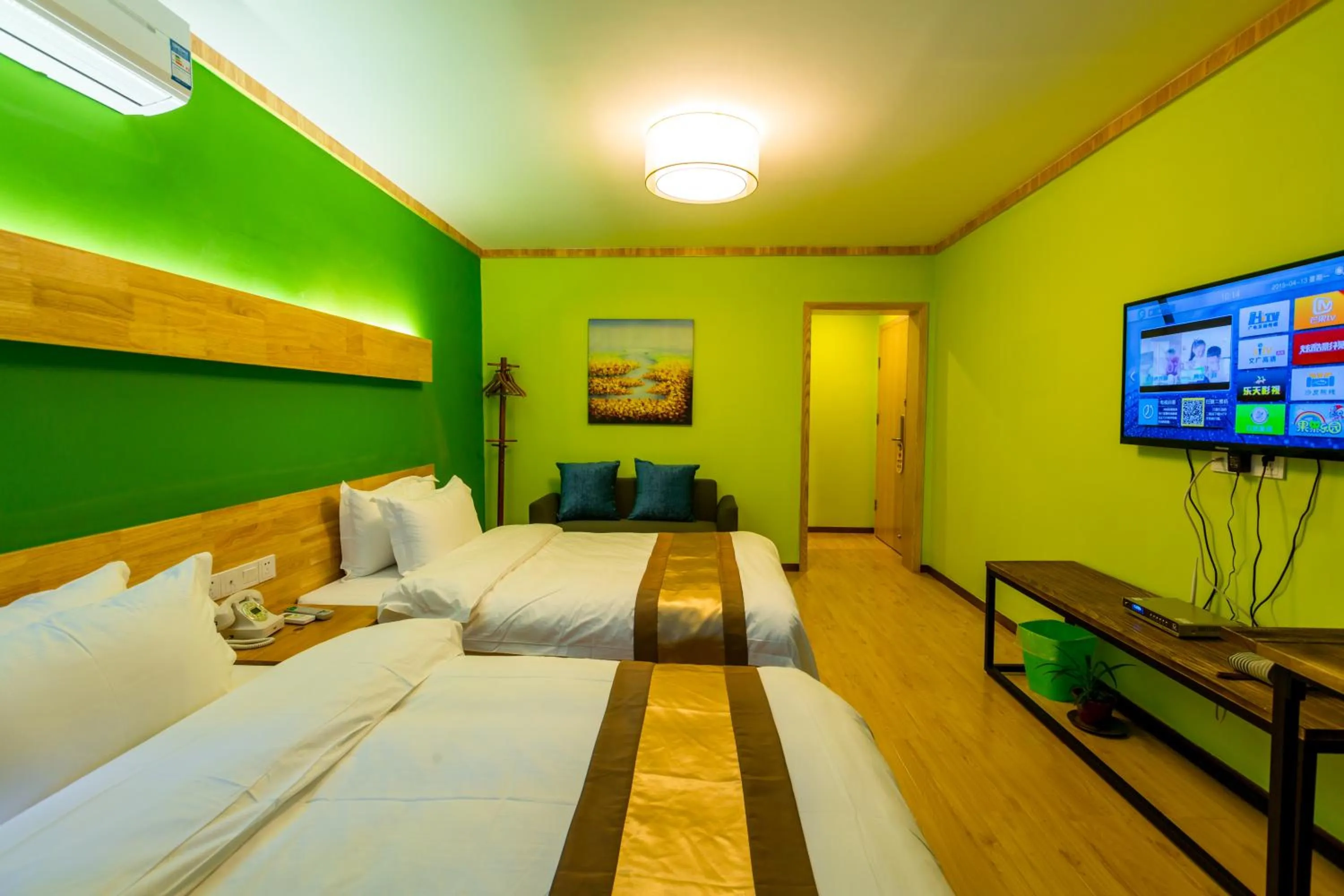 bunk bed in Moon Flower Hotel