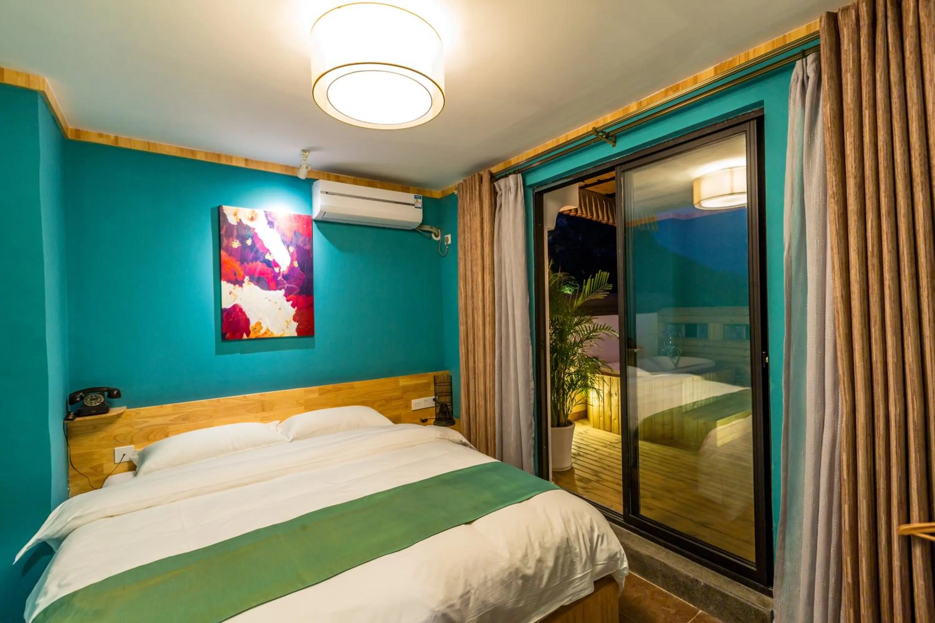 Bed in Moon Flower Hotel