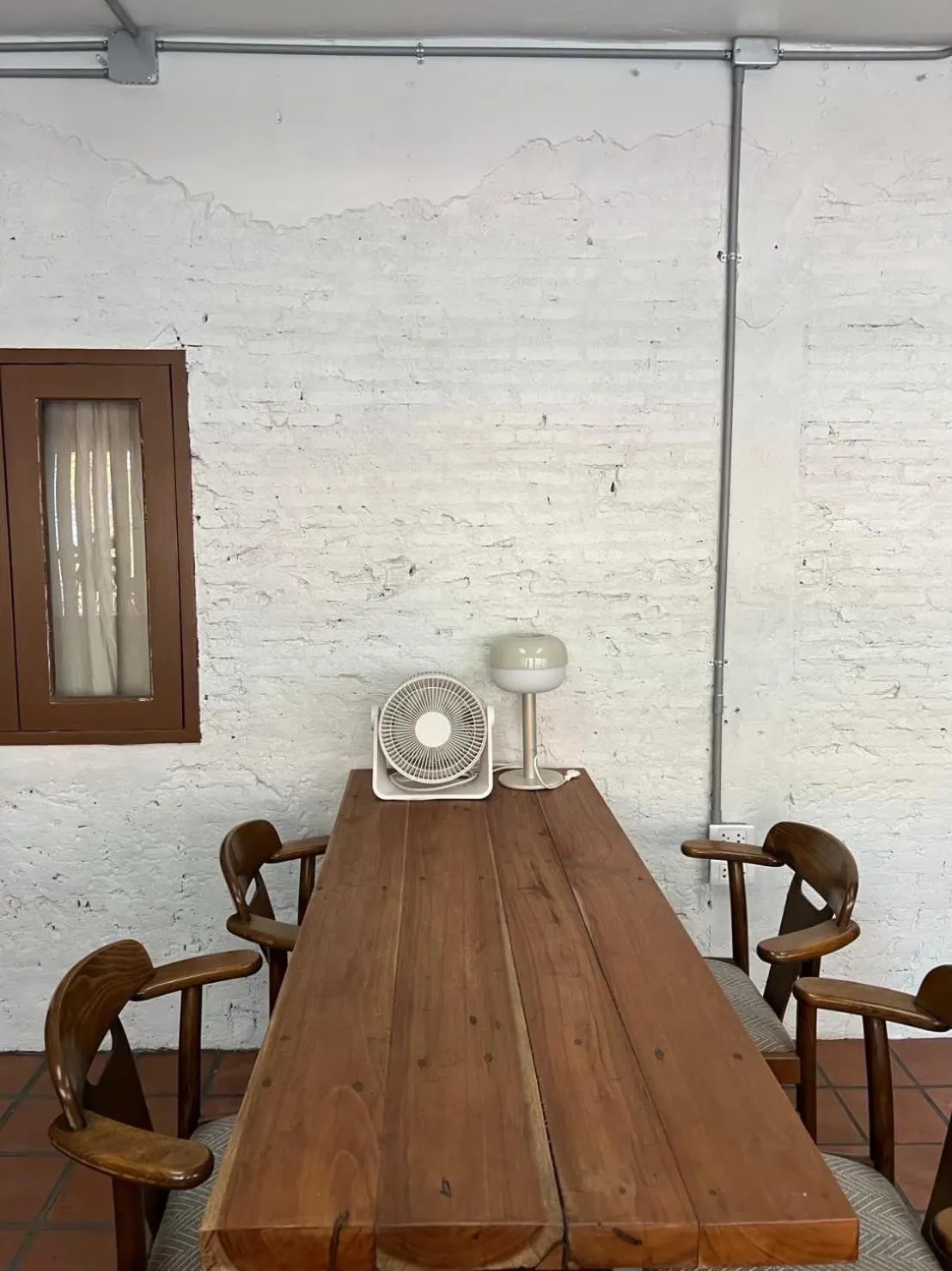 Seating area in Siam Breeze Inn - Self Check-in