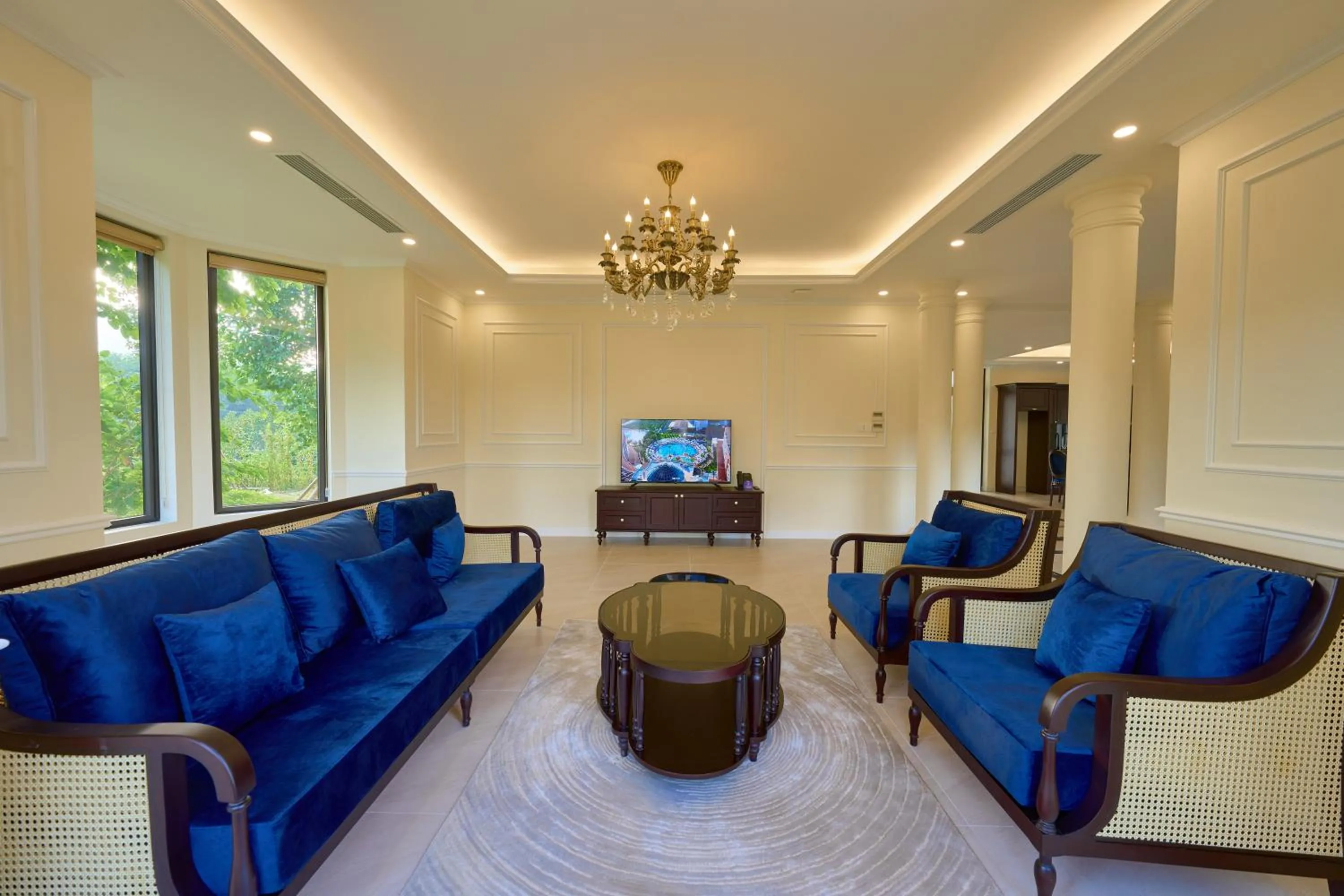 TV and multimedia in Venusgiti Hot Spring Resort & Spa