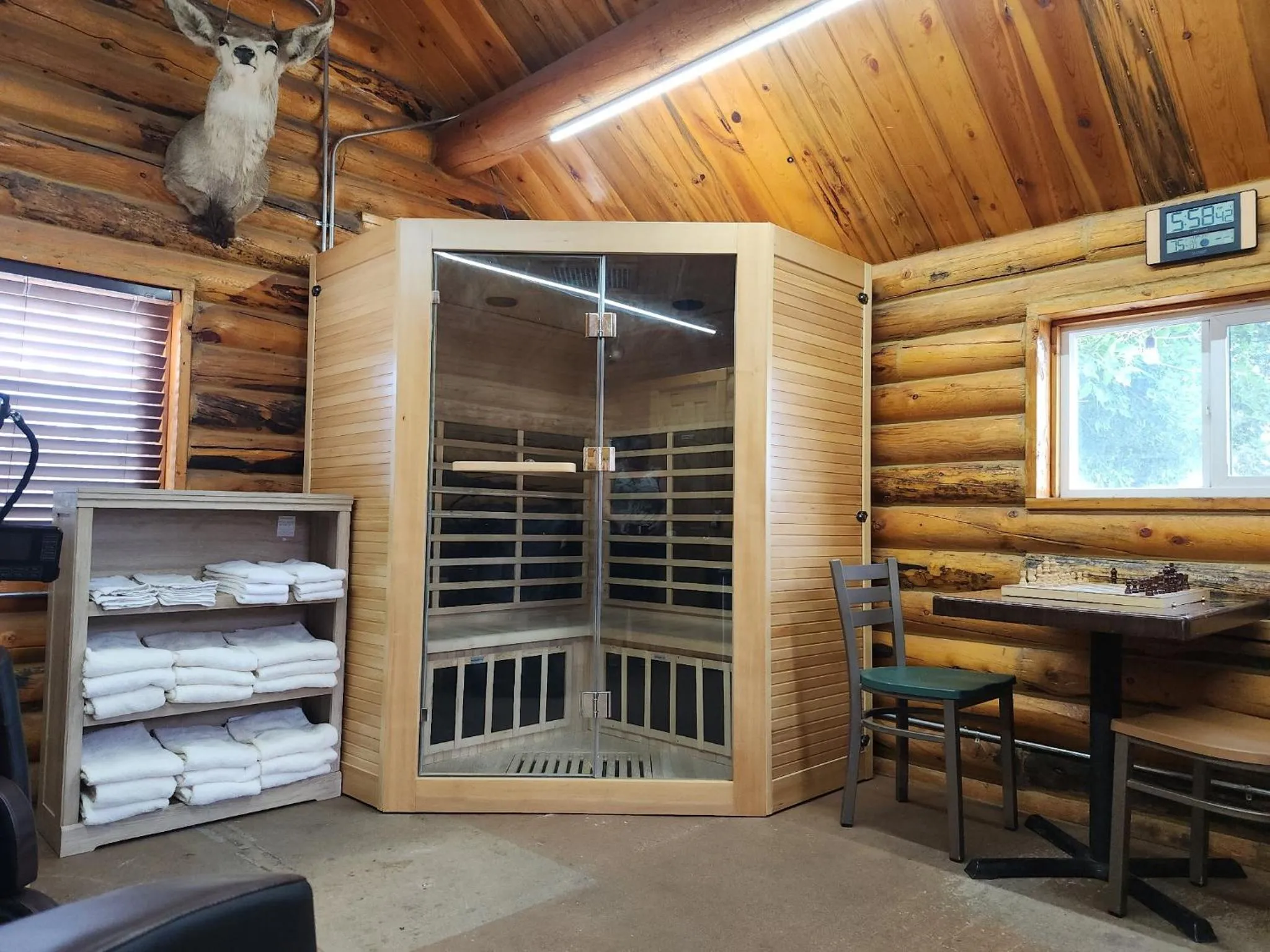 Elk Antler Inn