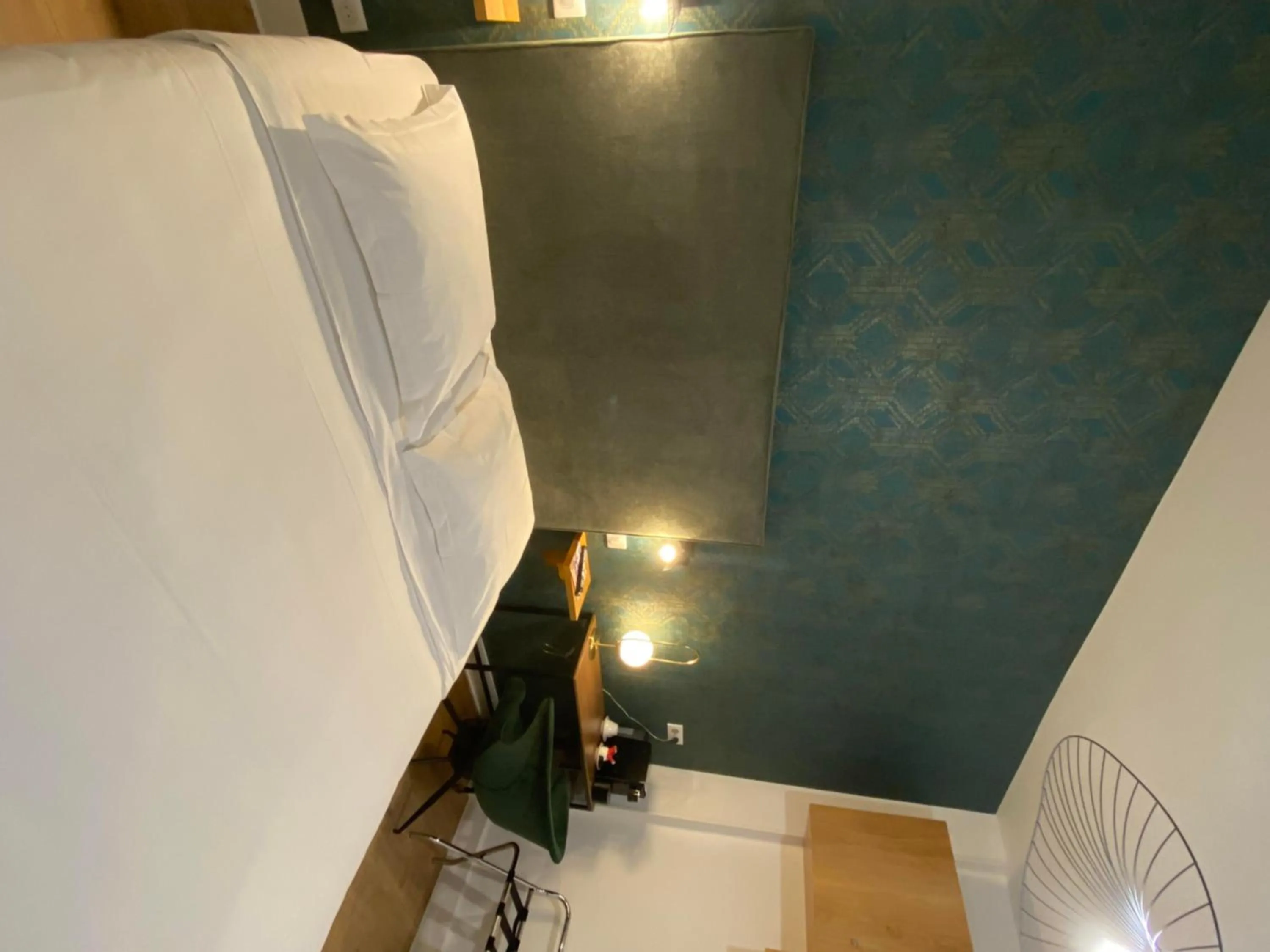 Bed in Hotel Le Central