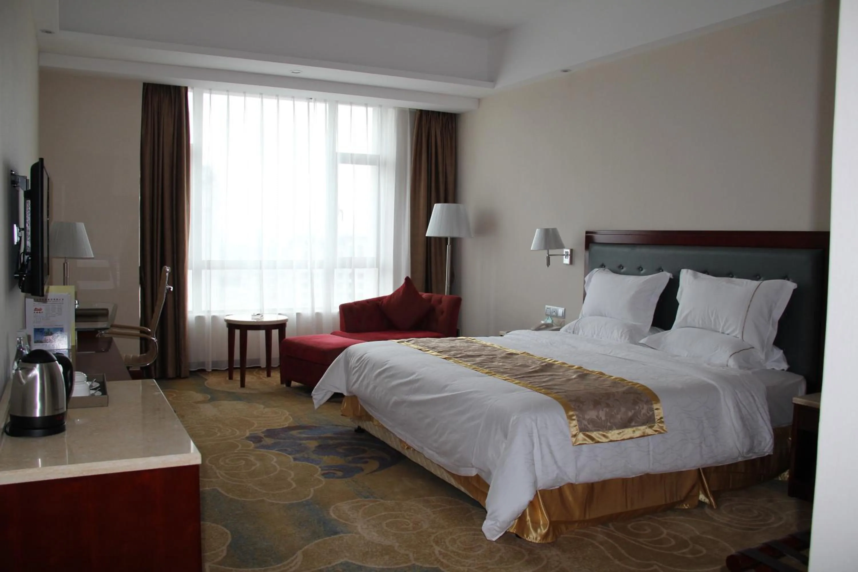 Photo of the whole room in Elong Me Hotel