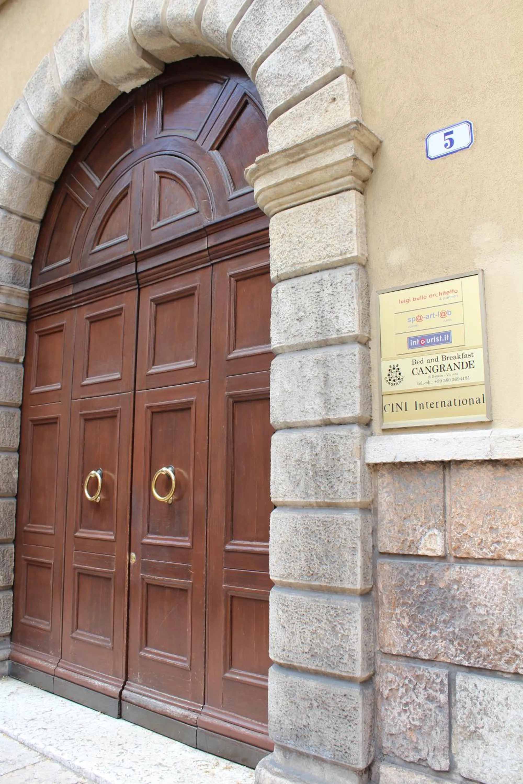 Facade/entrance in B&B Cangrande di Danese-Viviani