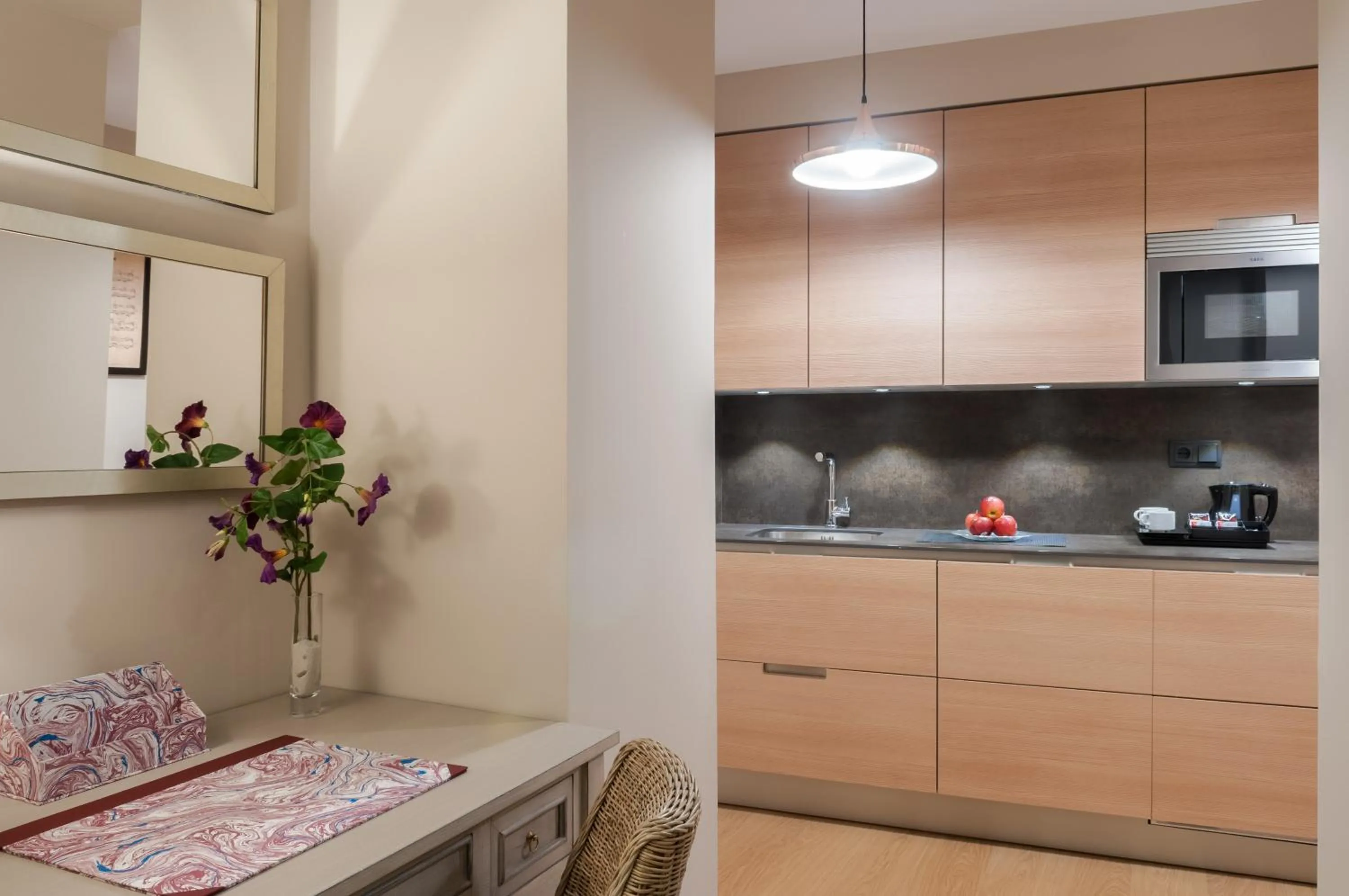 Kitchen or kitchenette in Suites Murillo Catedral