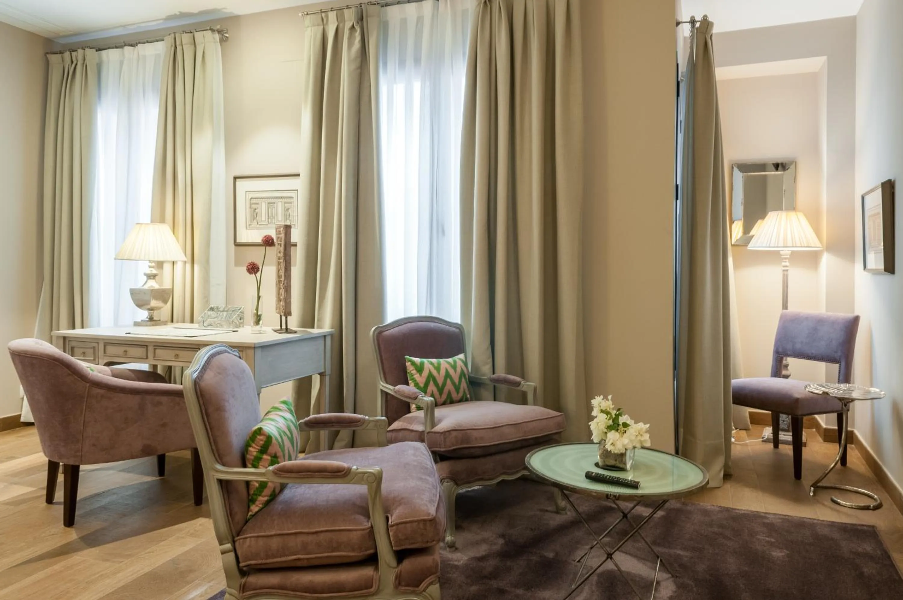 Living room in Suites Murillo Catedral