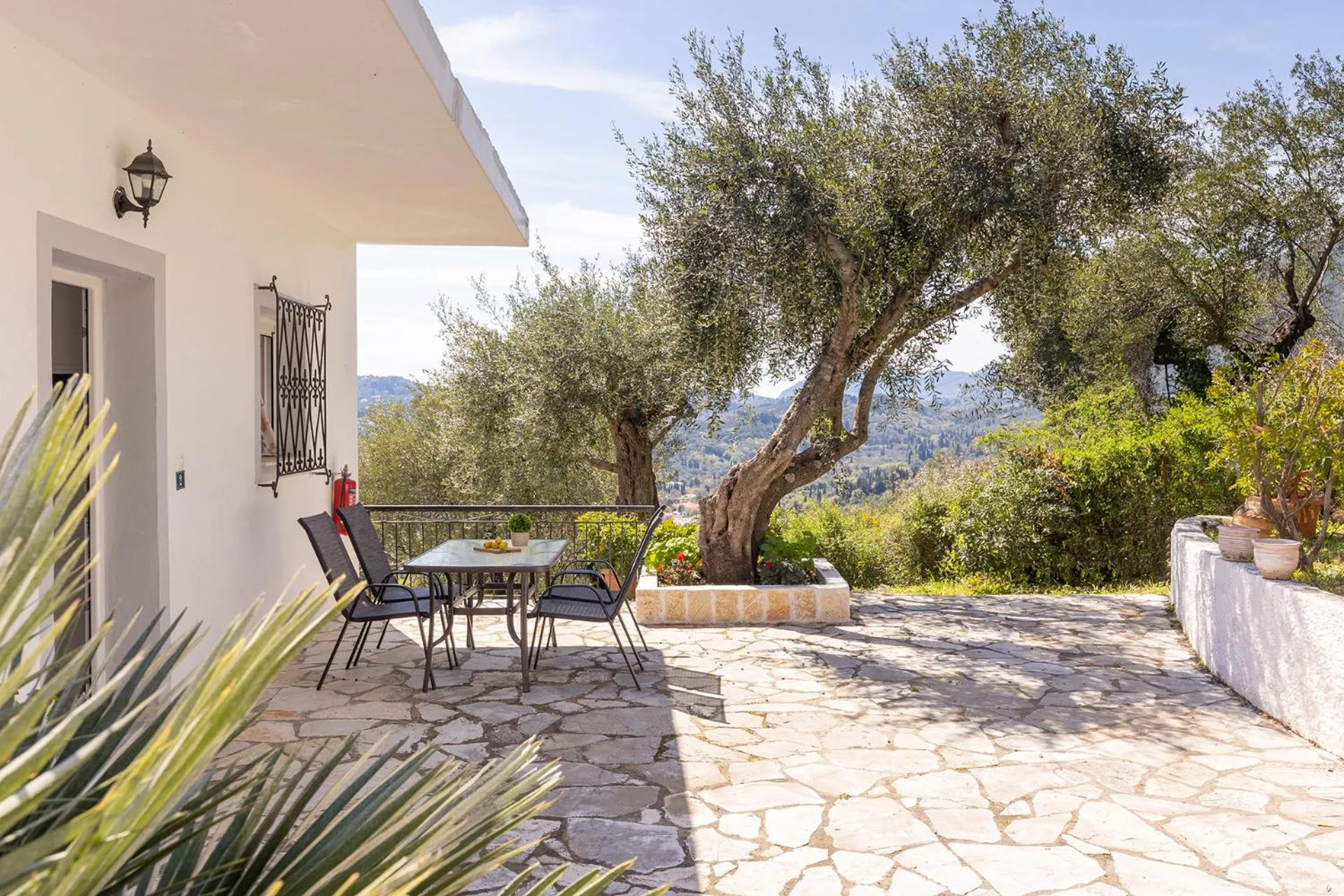 Patio in Katerina Horizon Apartments by Konnect - 1,8km from Ipsos beach