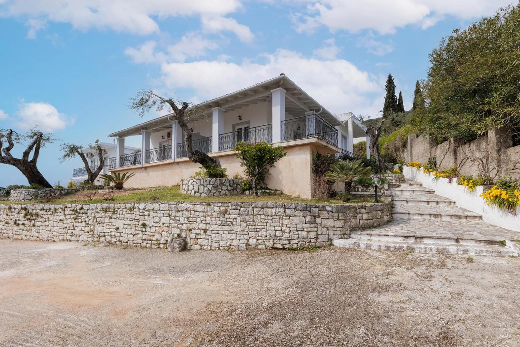 Property building in Katerina Horizon Apartments by Konnect - 1,8km from Ipsos beach