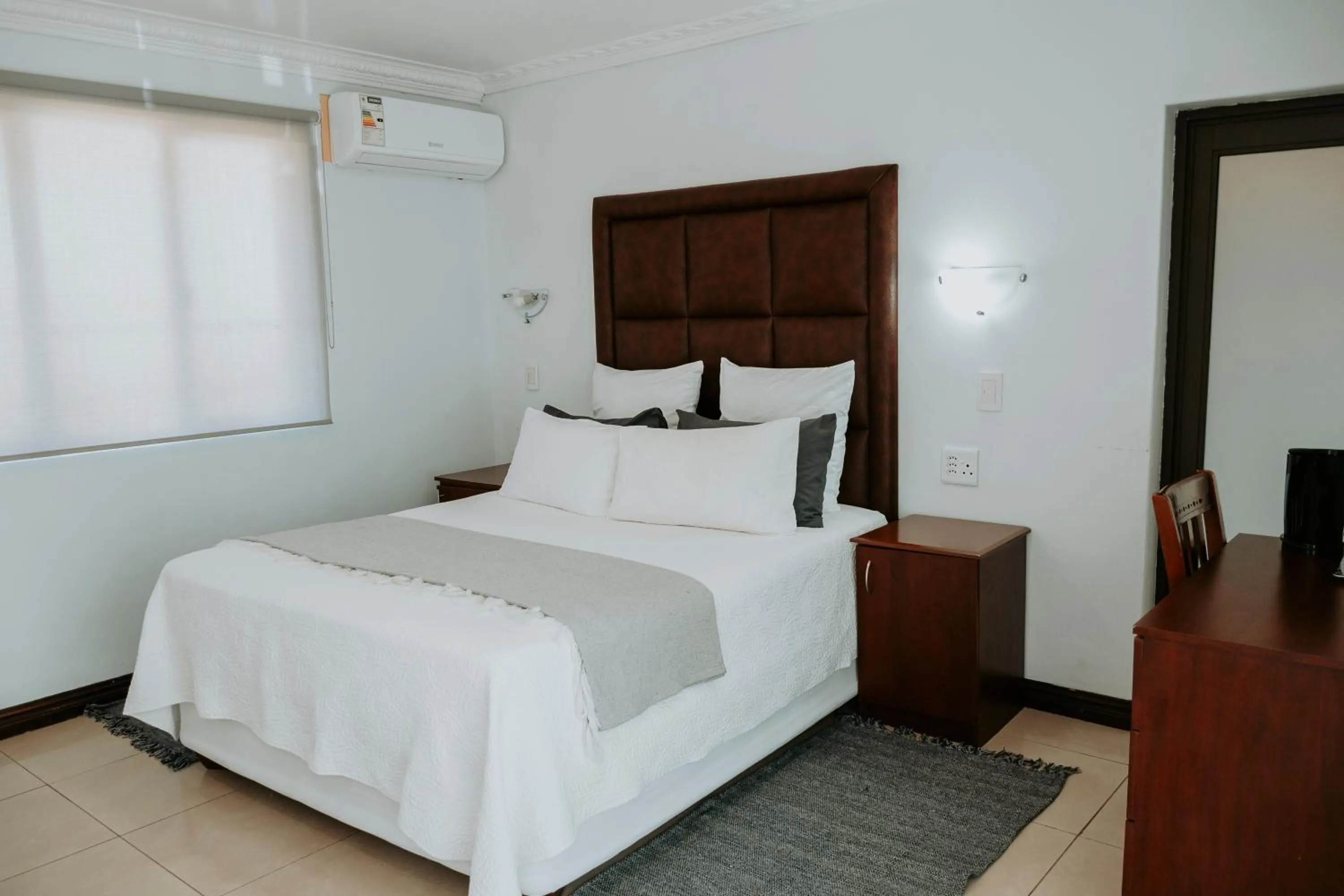 Bed in Cozy Nest Guest House Durban