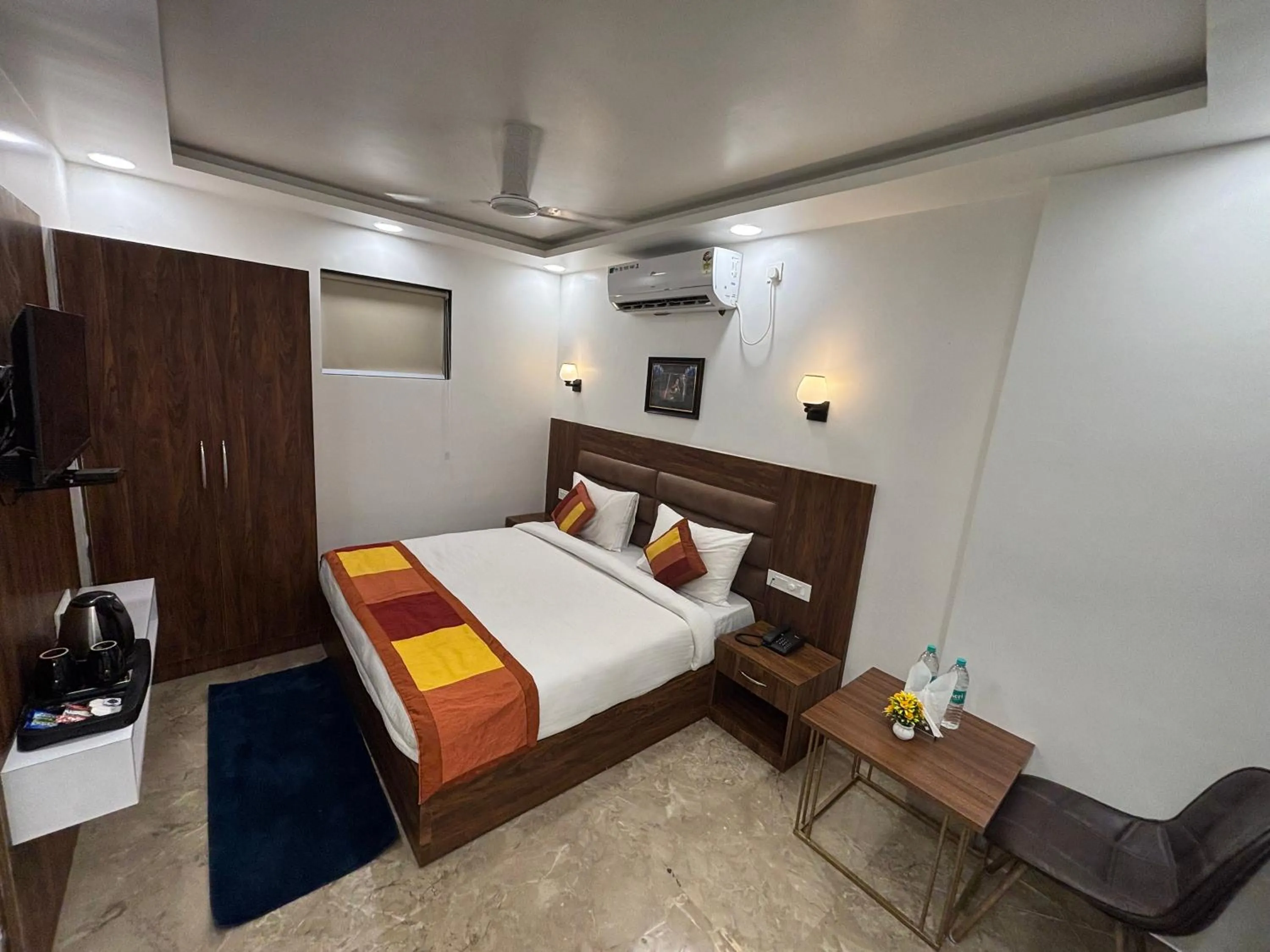 Deluxe Double Room in Hotel Kuber International-IGI Airport Delhi
