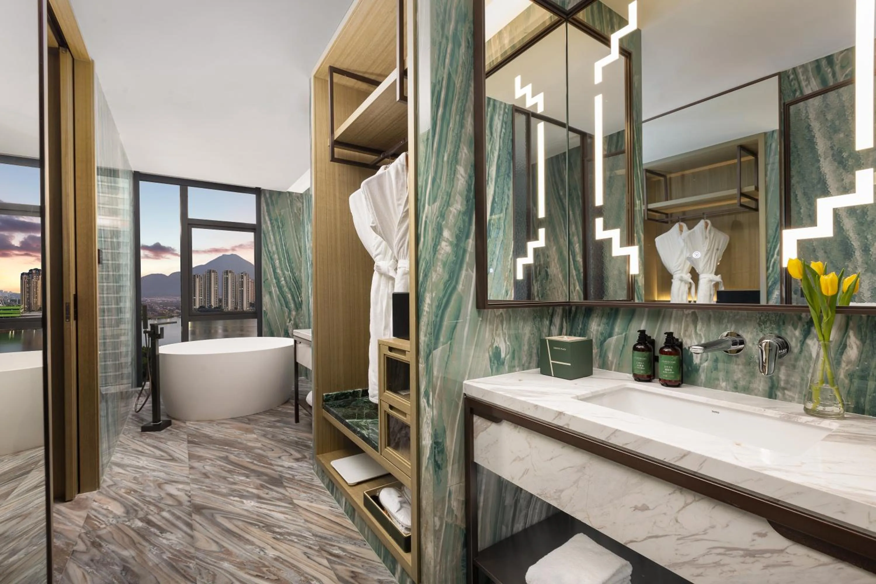 Bathroom in Crowne Plaza Putian by IHG