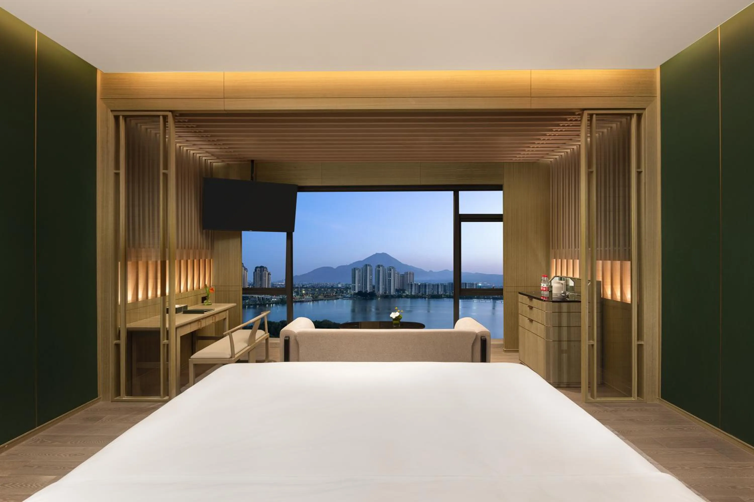 Bedroom, Bed in Crowne Plaza Putian by IHG