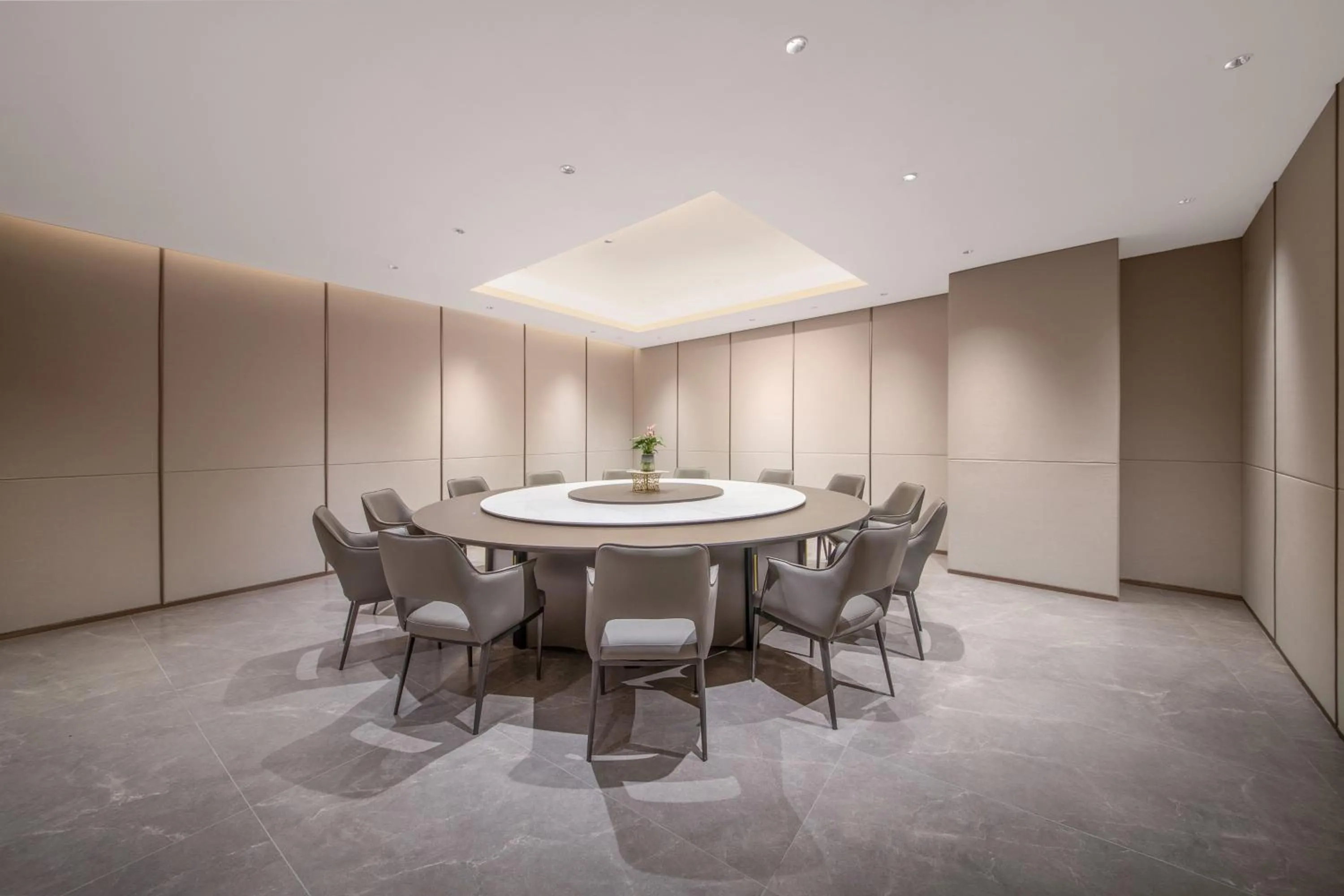 Restaurant/places to eat in Holiday Inn Express Yibin Xuzhou by IHG