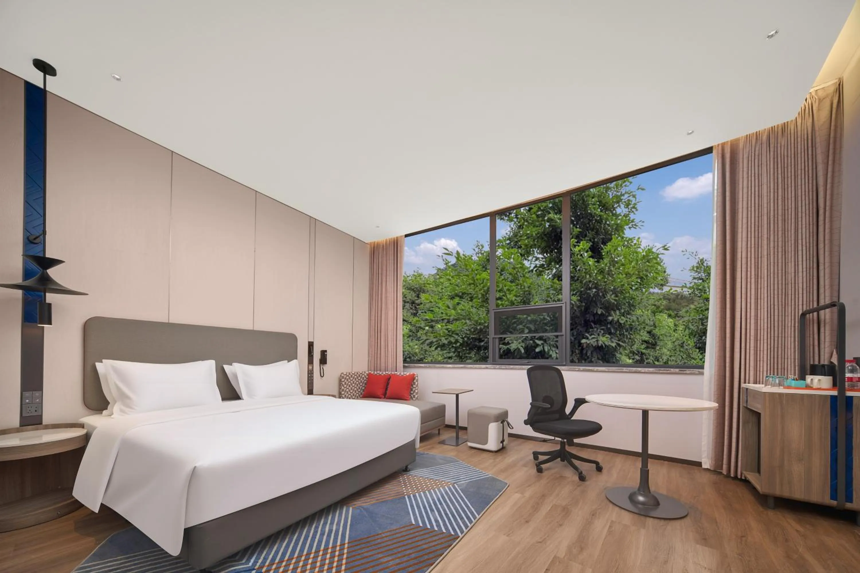 Bed in Holiday Inn Express Yibin Xuzhou by IHG