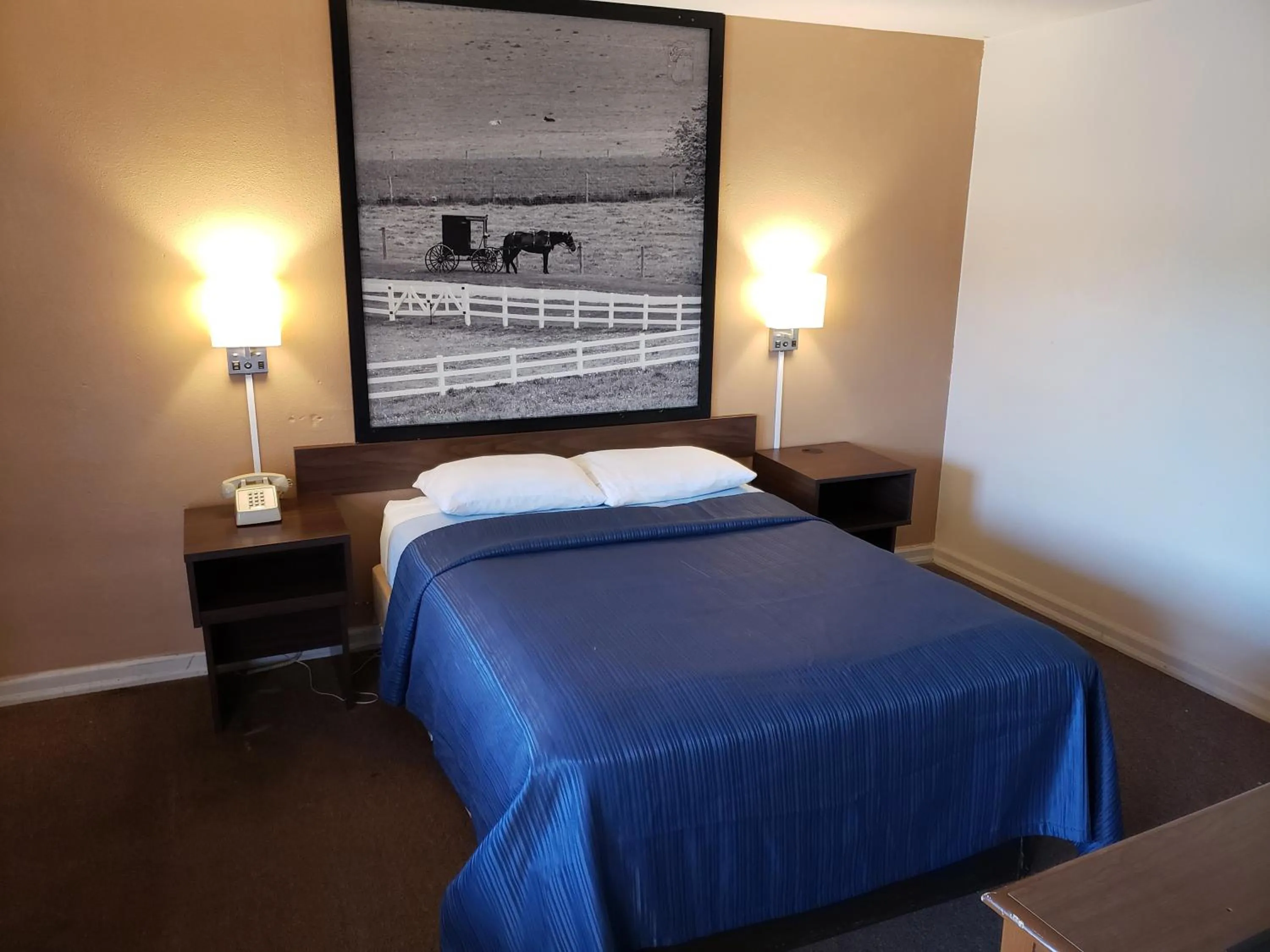 Bed in Mansfield Inn