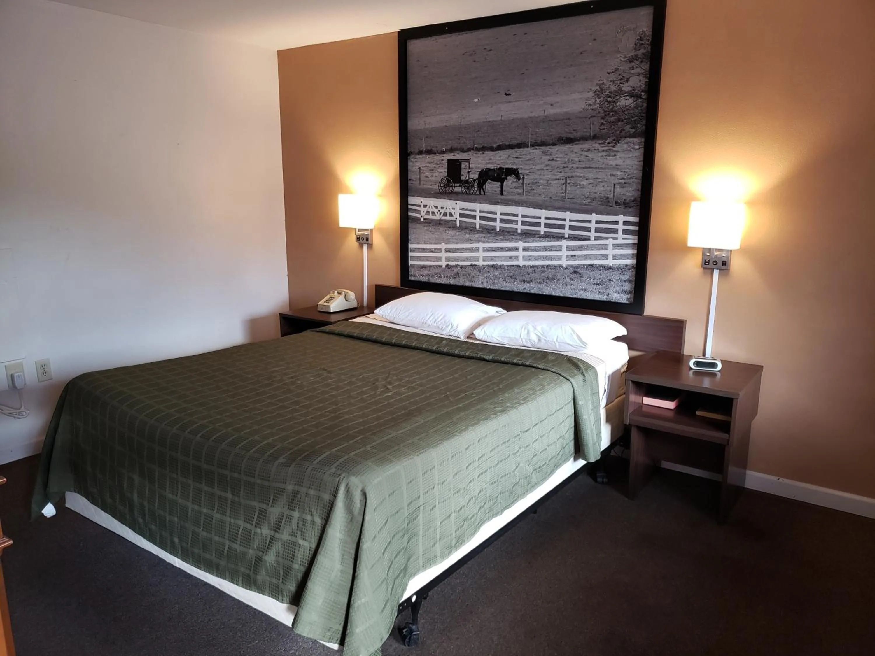 Bed in Mansfield Inn